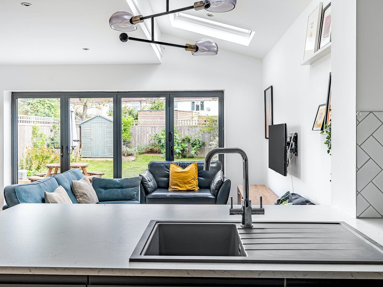House Hinksey Oxford: Spacious 4-Bedroom Apartment Rental with Family Features in Oxford