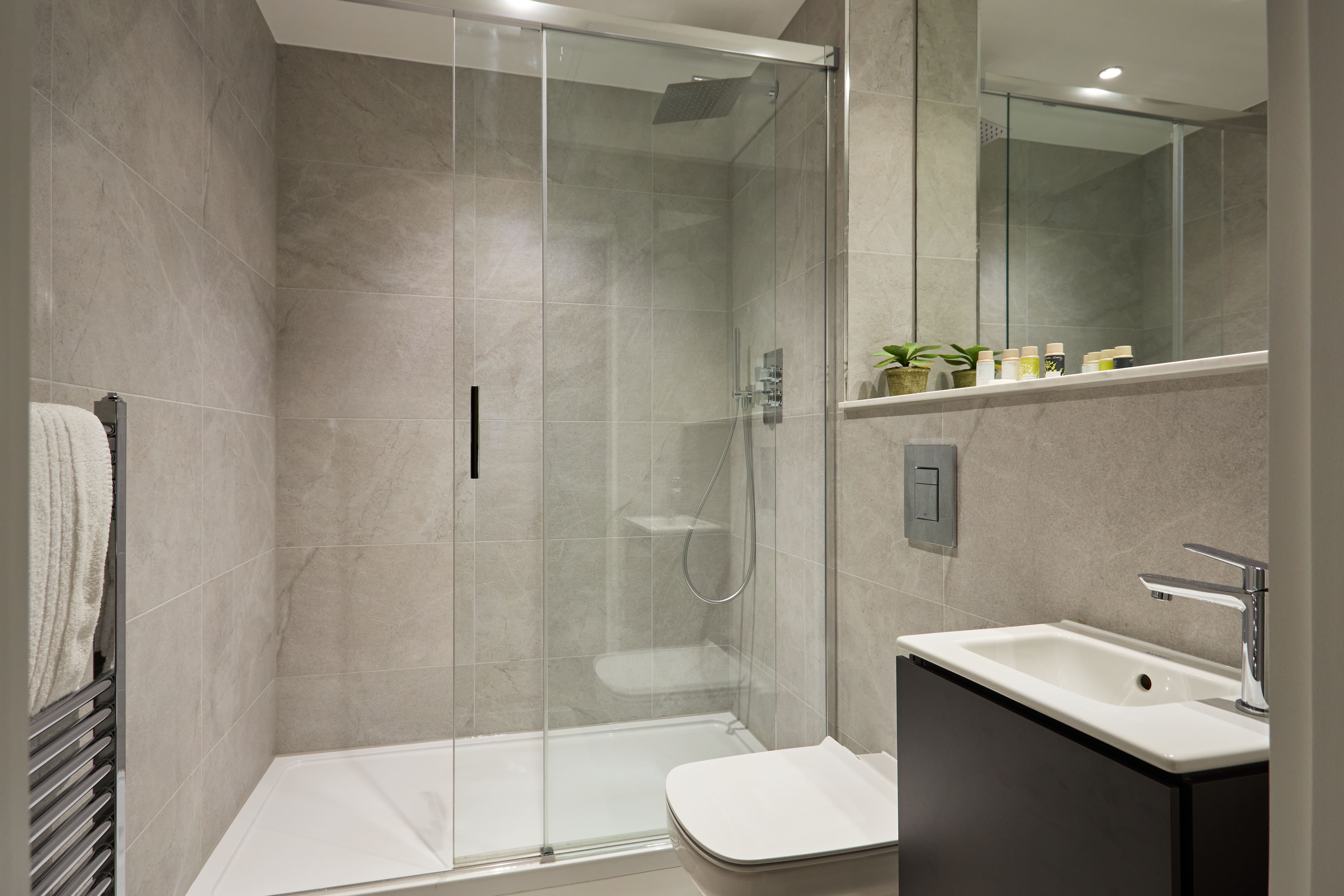 House Holbornia Holborn: Stylish 2-Bedroom Apartment Rental with Air Conditioning in Holborn London