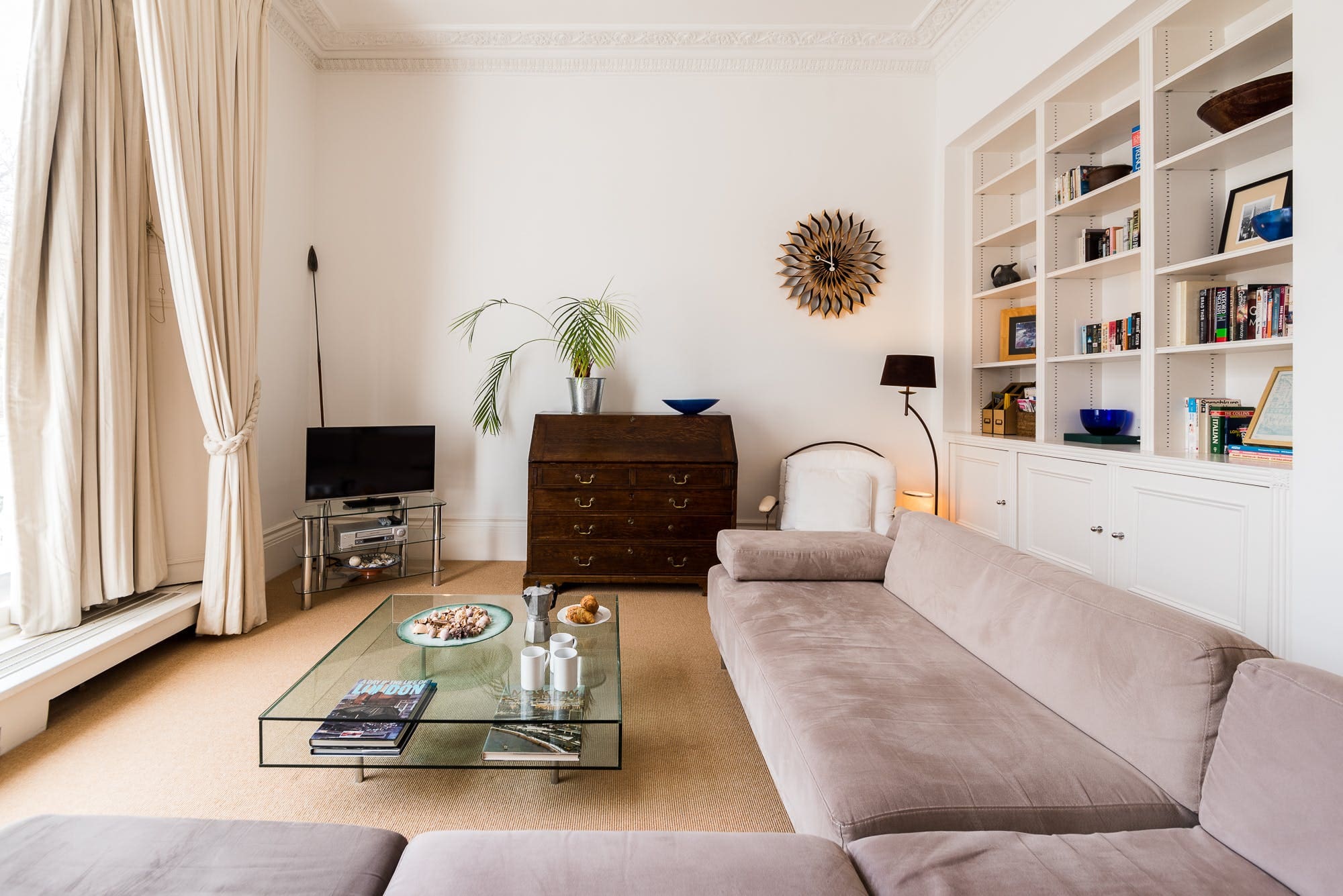 House Gloaming Campden Kensington: Stylish 1-Bedroom Apartment Rental with Family-Friendly Features, Kensington London