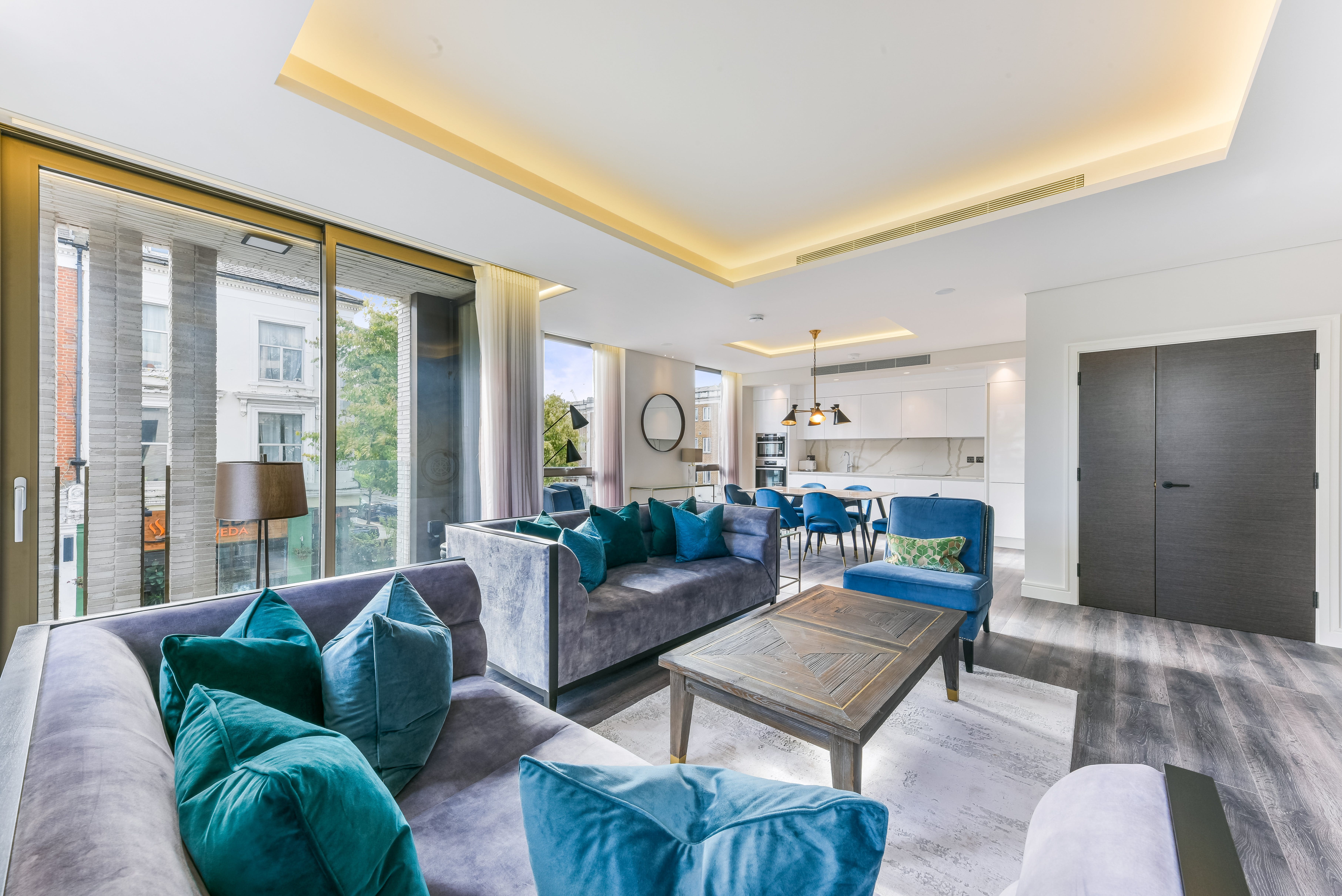 House Helm Holland Villa Holland Park: Stylish 2-Bedroom Apartment with Air Conditioning, Apartment Rental Holland Park