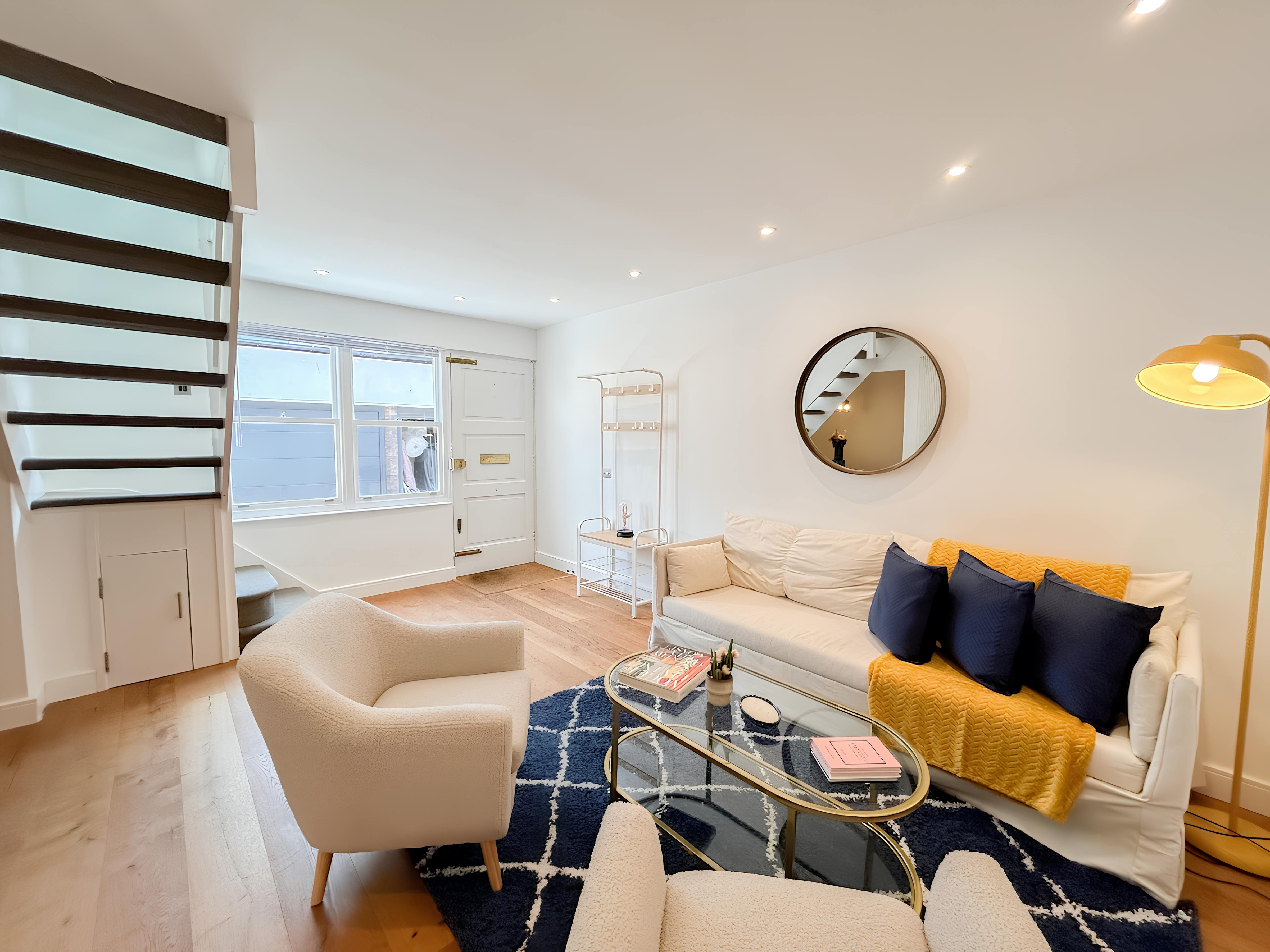 House Gloaming Chepstow Notting Hill: Charming 2-Bedroom Family-Friendly Townhouse Rental in Notting Hill