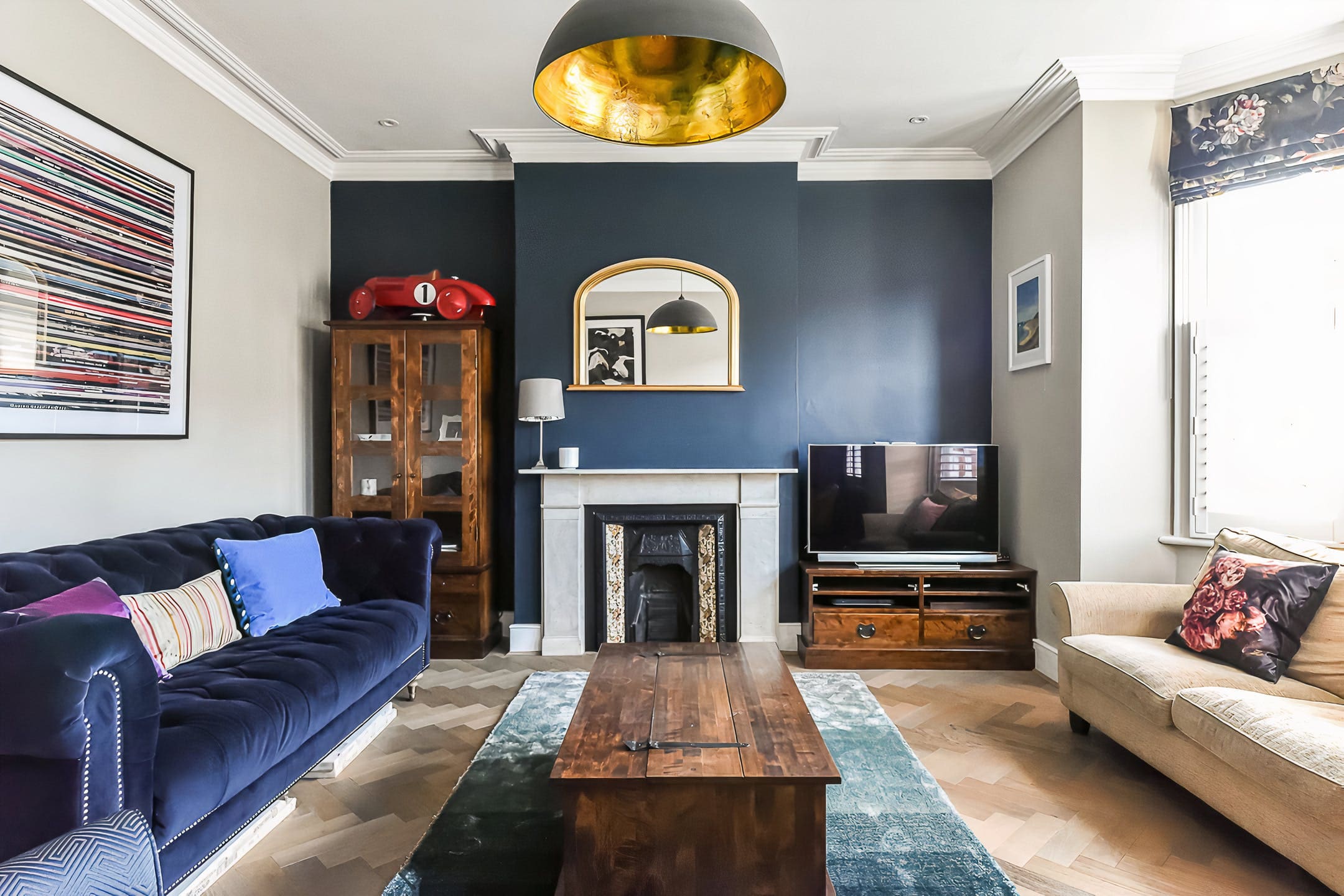 House Larkhall Stockwell: Charming 3-Bedroom Family Apartment Rental in Stockwell, London
