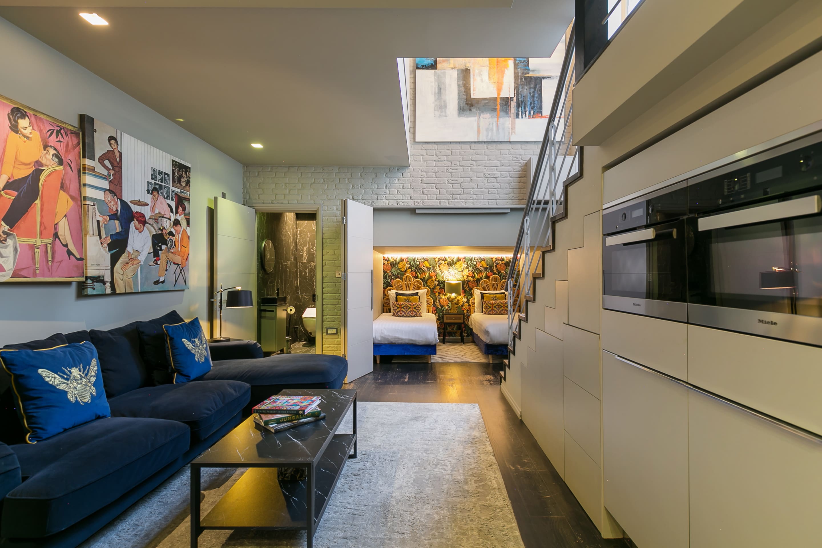 House Gloaming Gray’s Inn Holborn: Stylish 1-Bedroom Apartment Rental with Family-Friendly Features, Holborn London
