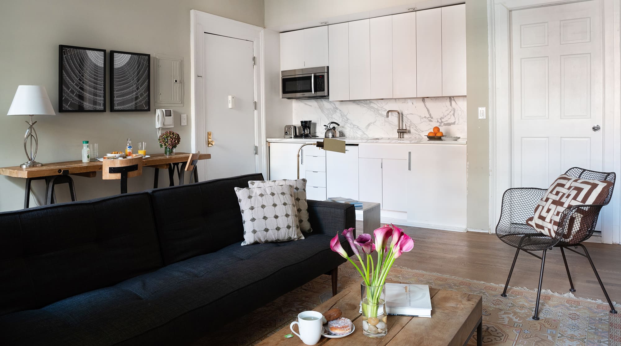 House MacDougal NoHo: Chic 1-Bedroom Apartment Rental with Air-Con, NoHo New York