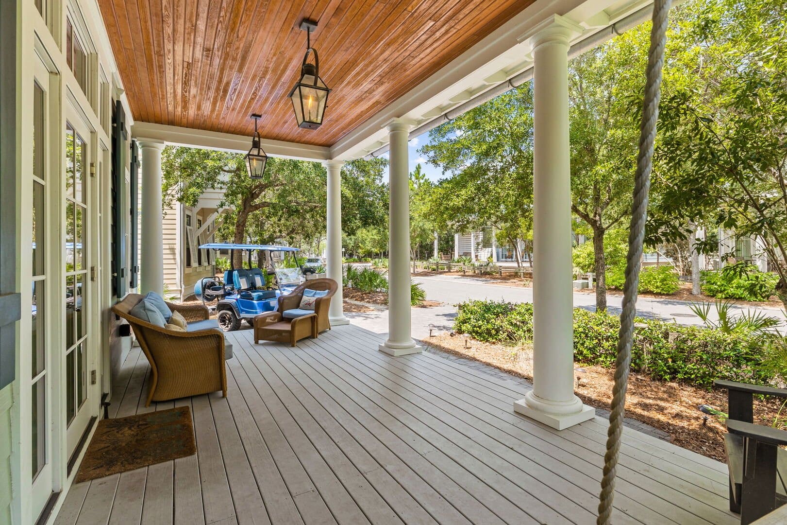 House Magnolia Watercolor: Luxury 5-Bedroom Villa with Seaview and Pool, Walton County
