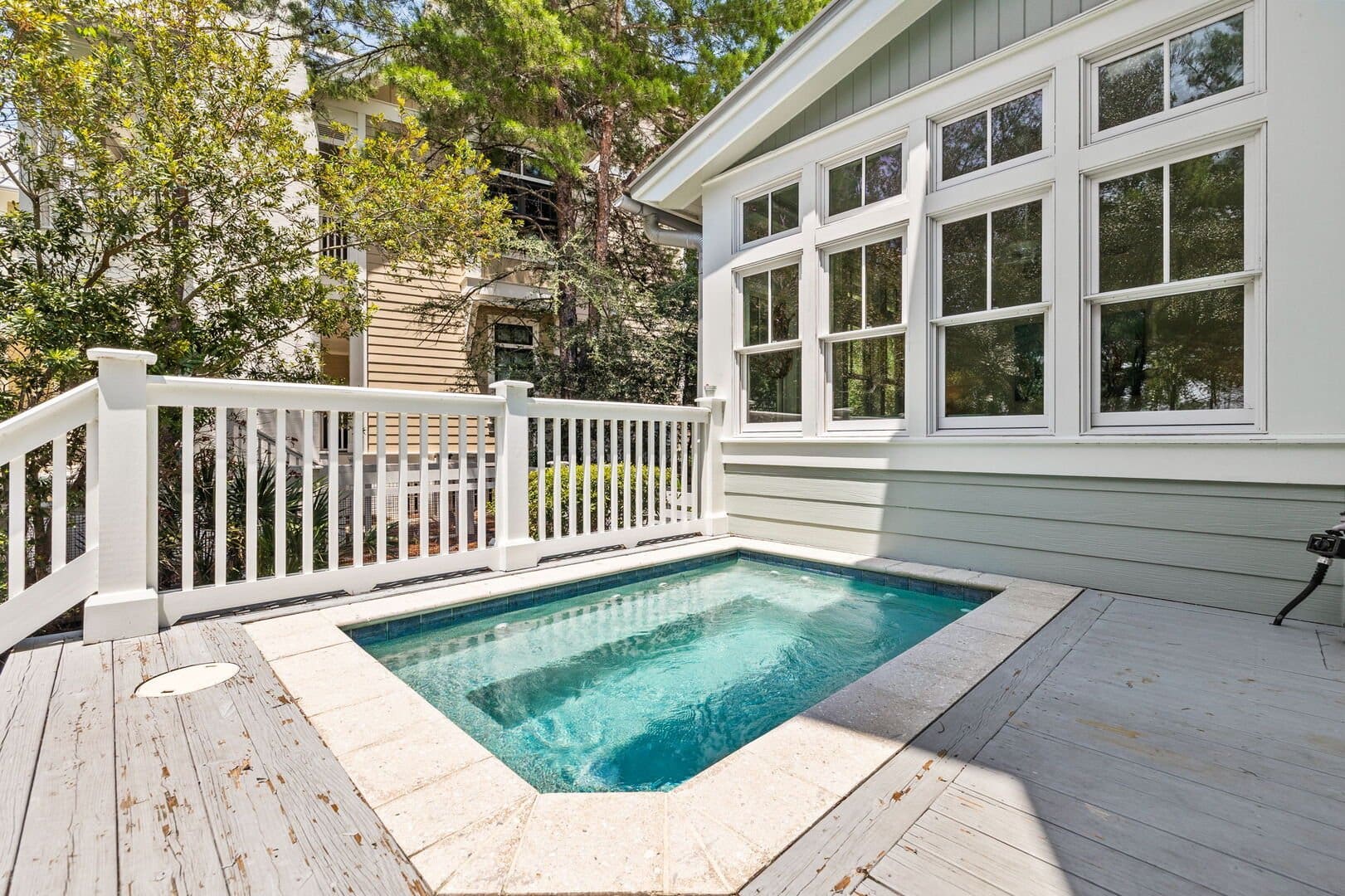 House Magnolia Watercolor: Luxury 5-Bedroom Villa with Seaview and Pool, Walton County