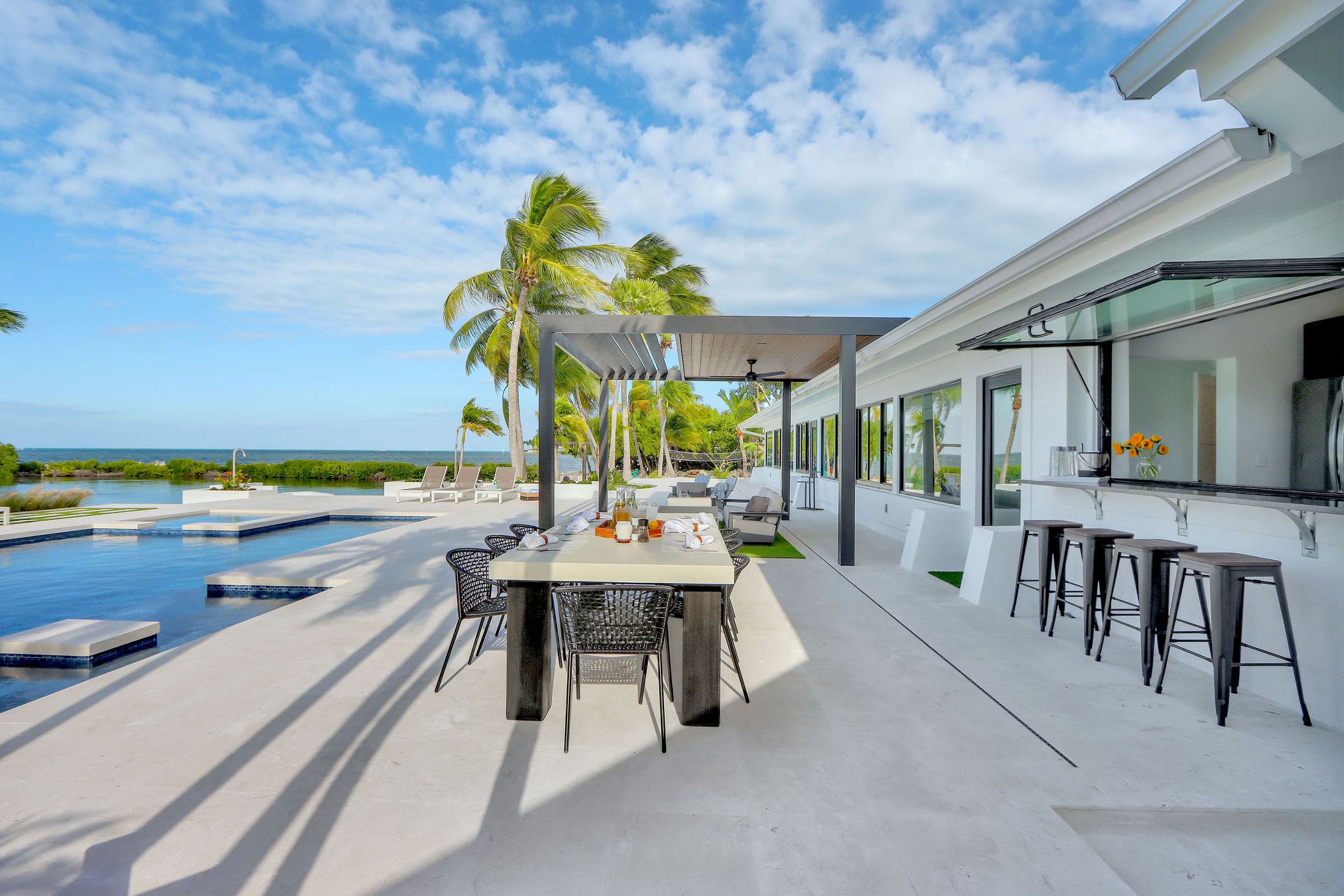 Villa Azur Founders Islamorada: Luxury 4-Bedroom Apartment with Private Beach and Hot Tub, Islamorada