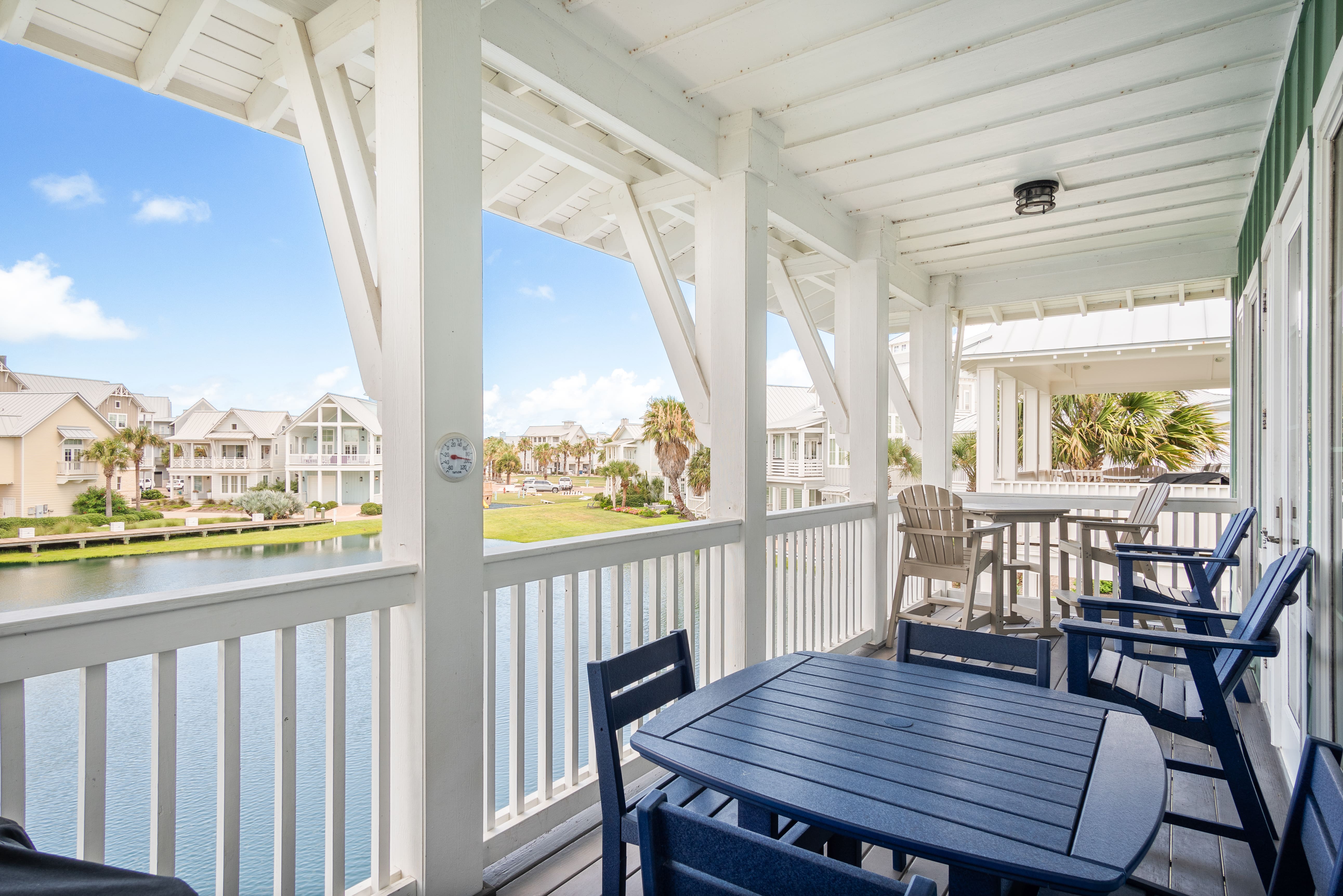 Villa Levante Oso Bay Texas: Spacious 4-Bedroom Villa with Stunning Lake and Seaview, Nueces County