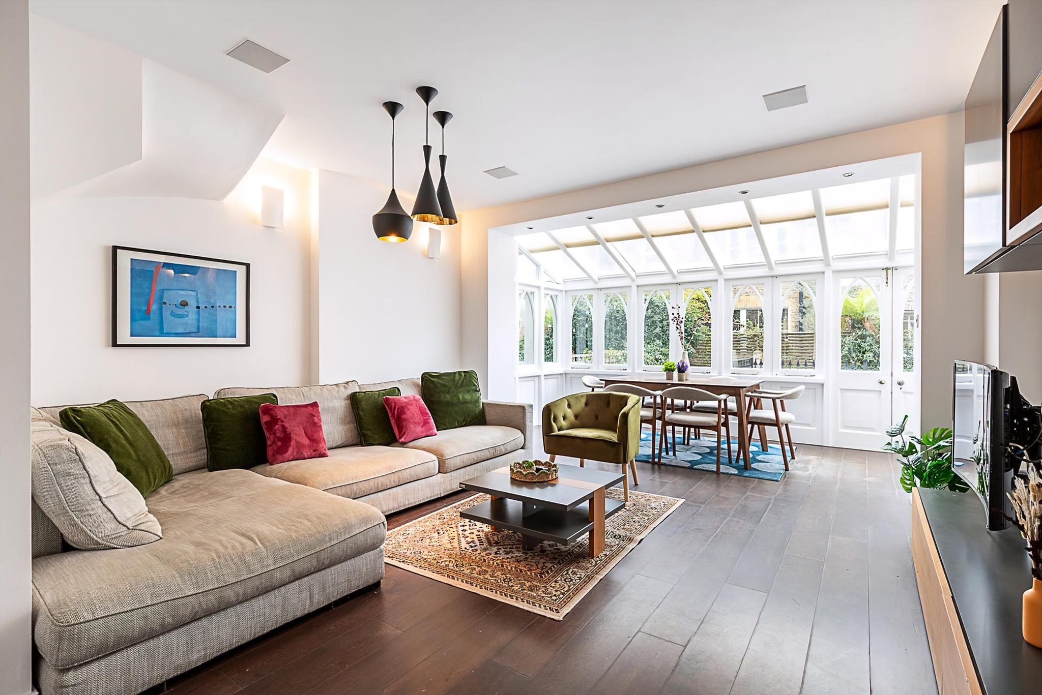 House Millbank Chelsea: Stylish 3-Bedroom Apartment Rental with Patio and Roof Terrace, Chelsea Harbour