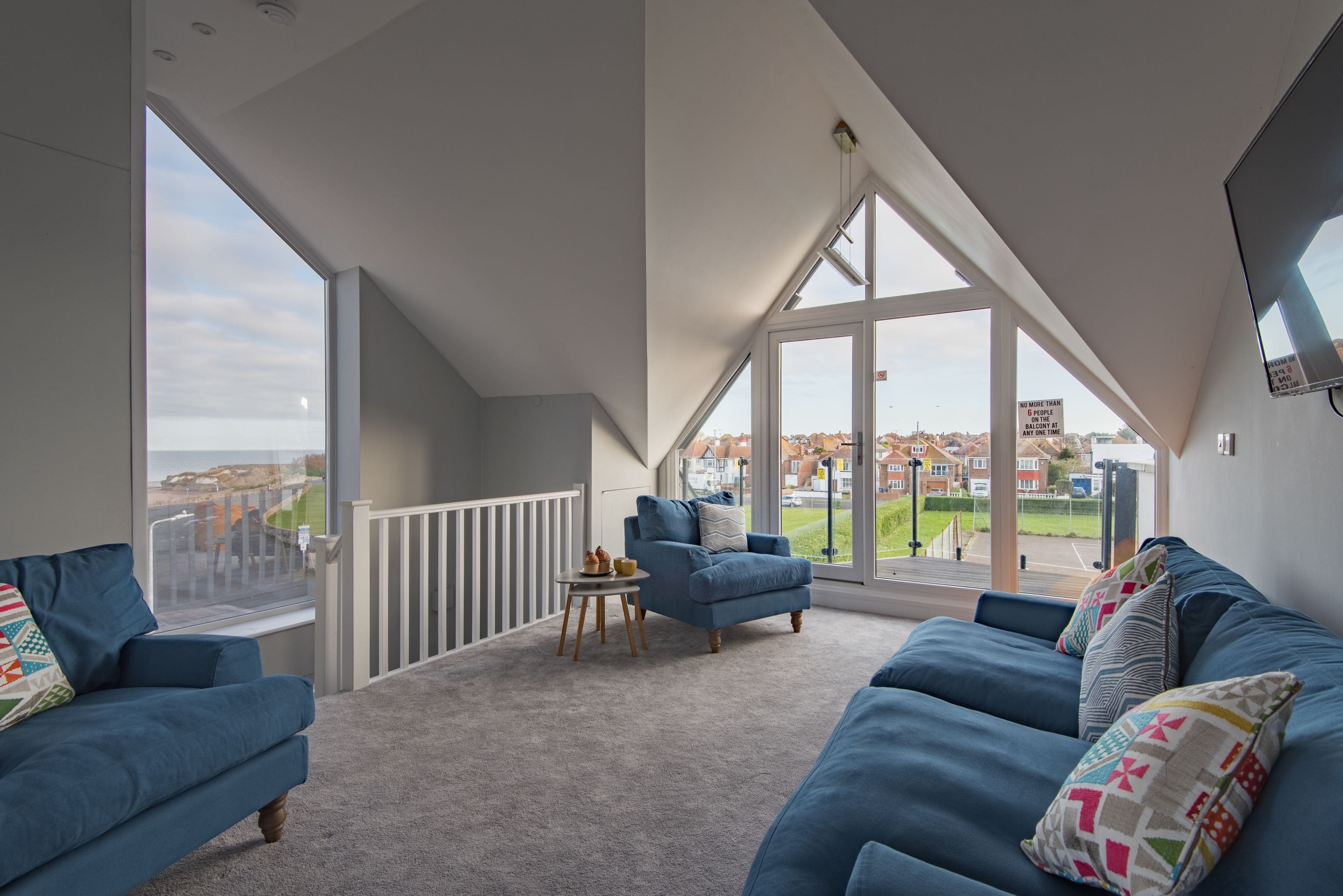 House Minnis Margate: Spacious 4-Bedroom Apartment with Seaview and Beachfront, Margate
