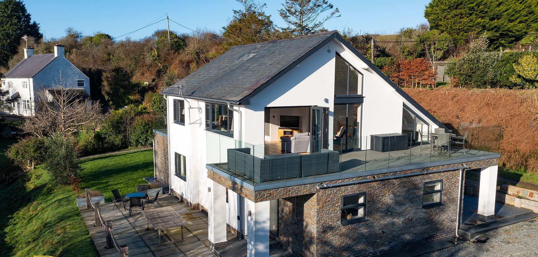 House Mynydd Abersoch: Modern 4-Bedroom Apartment with Seaviews, Gwynedd Llŷn Peninsula