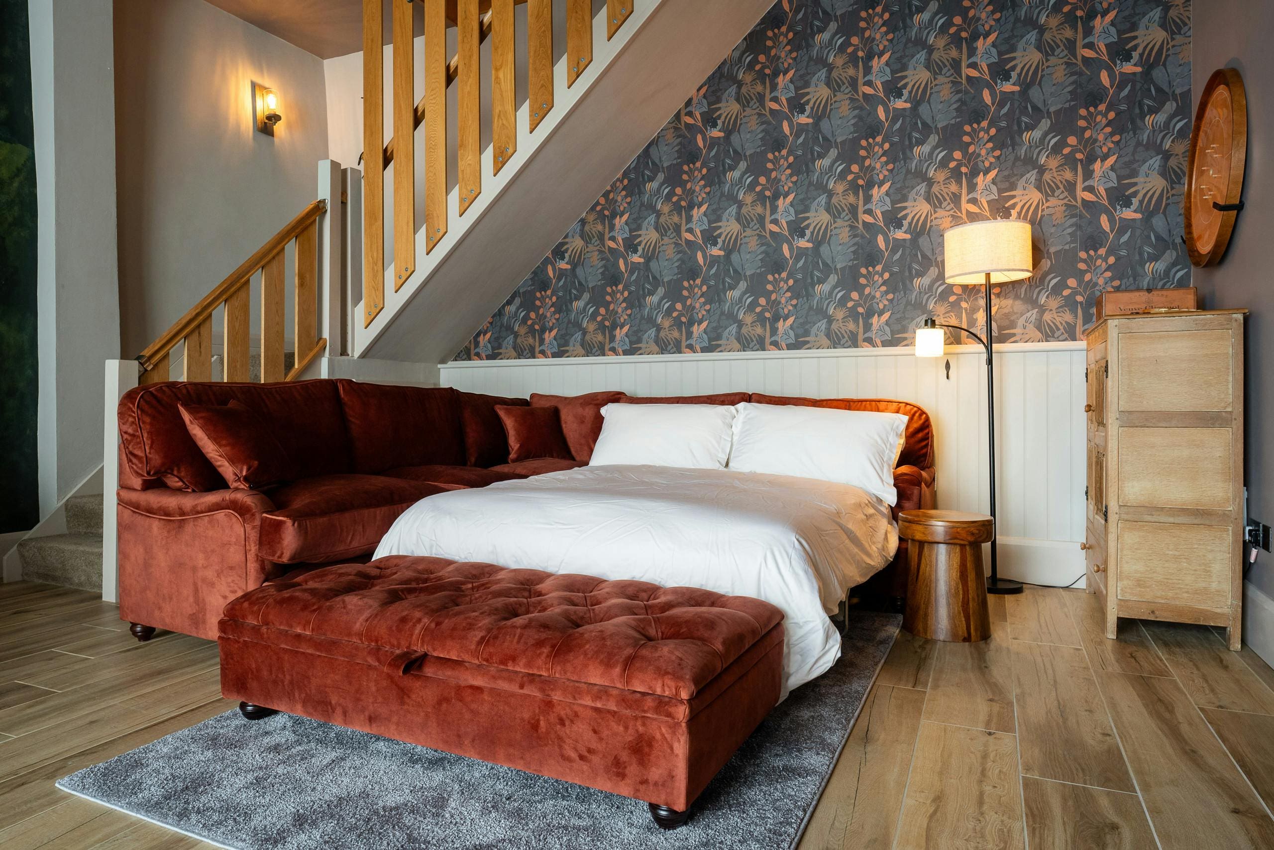 House Naburn Paignton: Charming 3-Bedroom Holiday Cottage with Hot Tub and Sea Views, Paignton