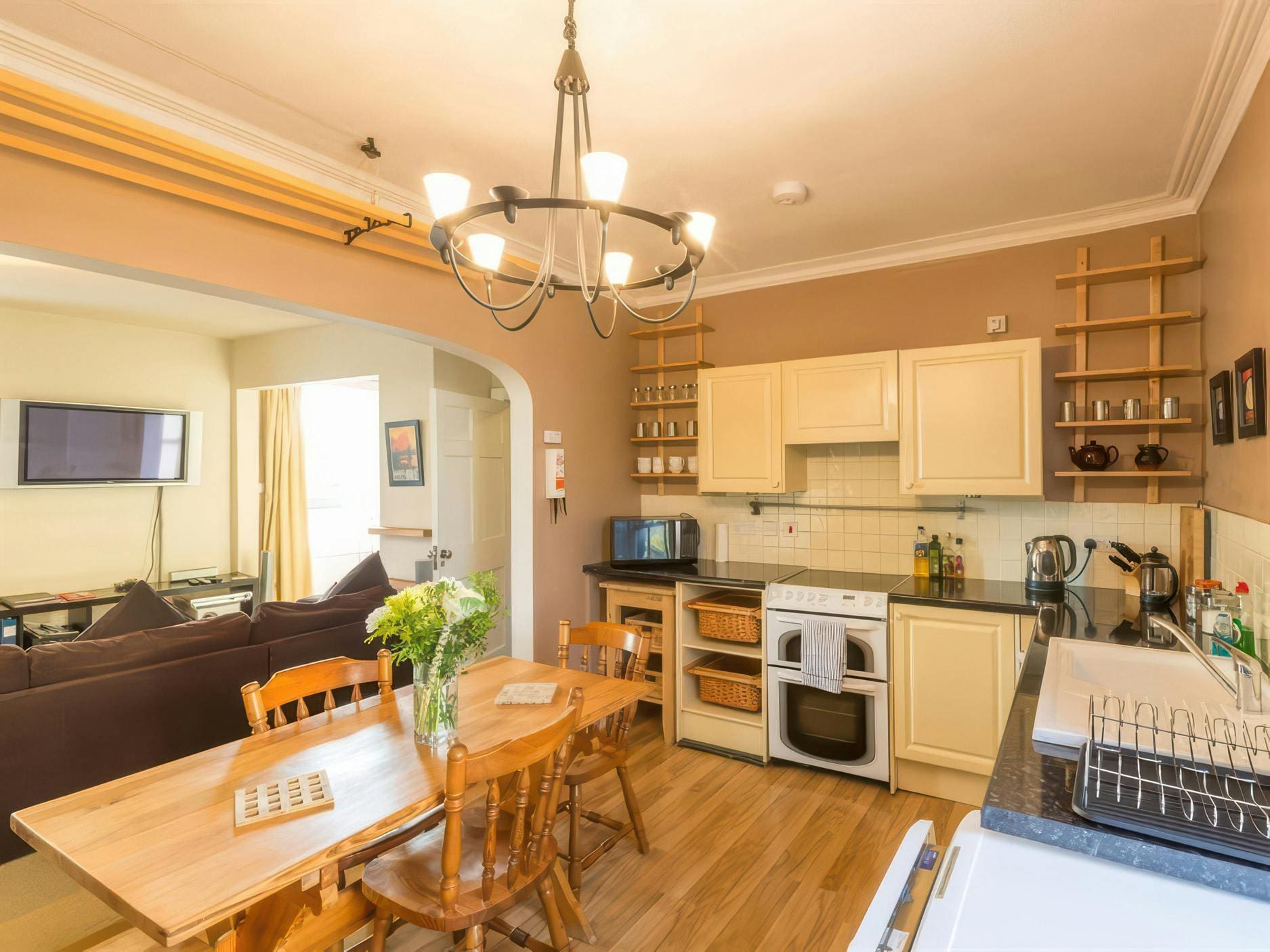 House Nessie Inverness: Luxury 3-Bedroom Villa with Family-Friendly Features in Inverness