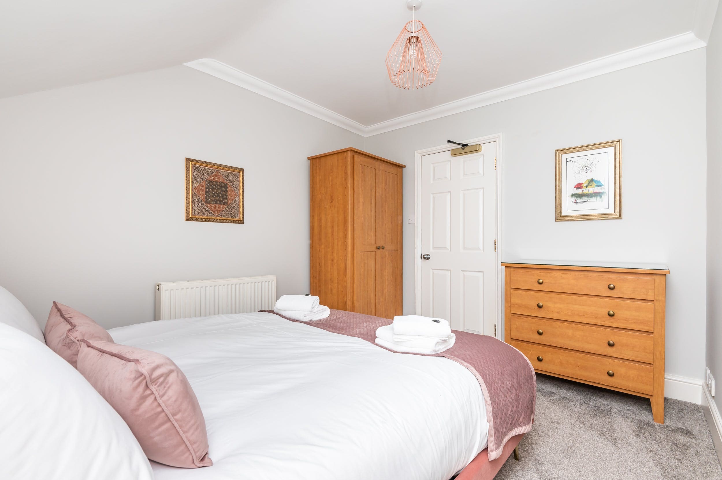 House Ouse York York City Centre: Spacious 5-Bedroom Apartment Rental with En-Suite Baths, York City Centre