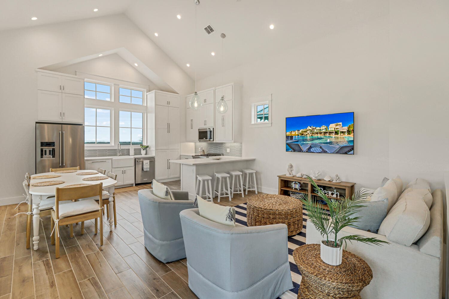 House Padre Island Texas: Spacious 3-Bedroom Villa with Seaview and Pool, Nueces County