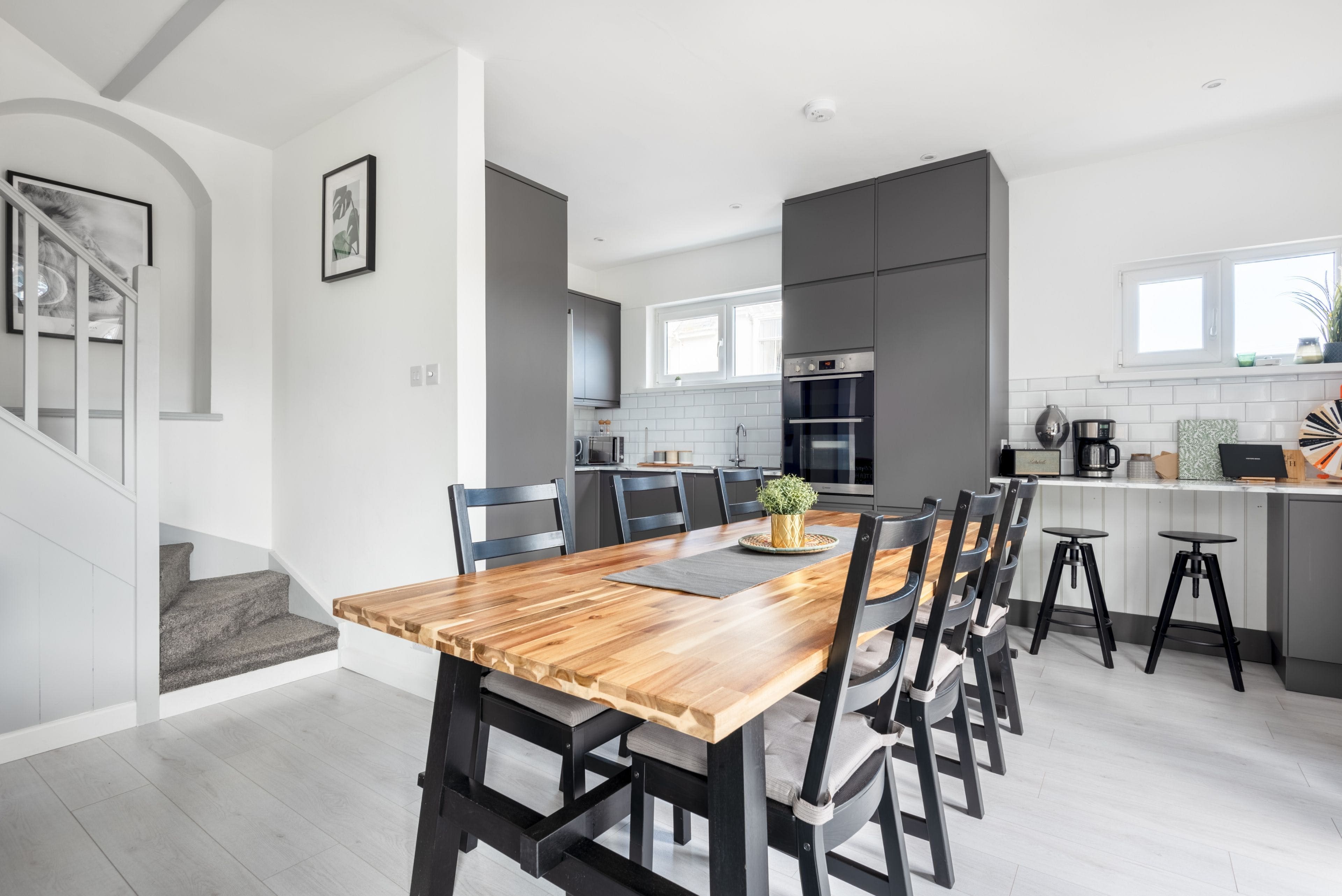 House Helm Tolcarne Newquay: Luxury 4-Bedroom House with Sea Views and BBQ, Newquay