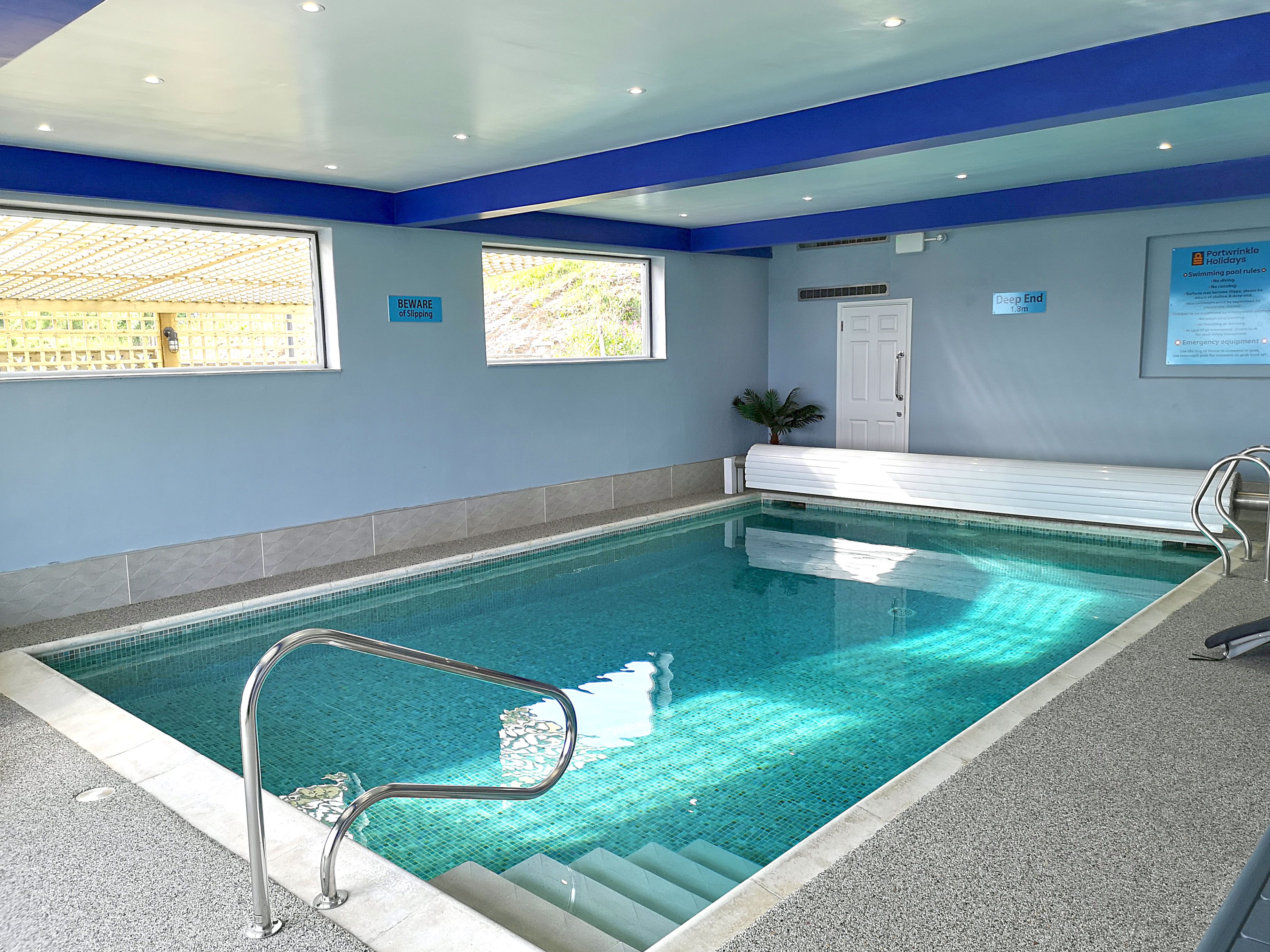 House Rowan Hannafore Looe: Luxury 6-Bedroom Apartment with Sea View and Pool, Looe