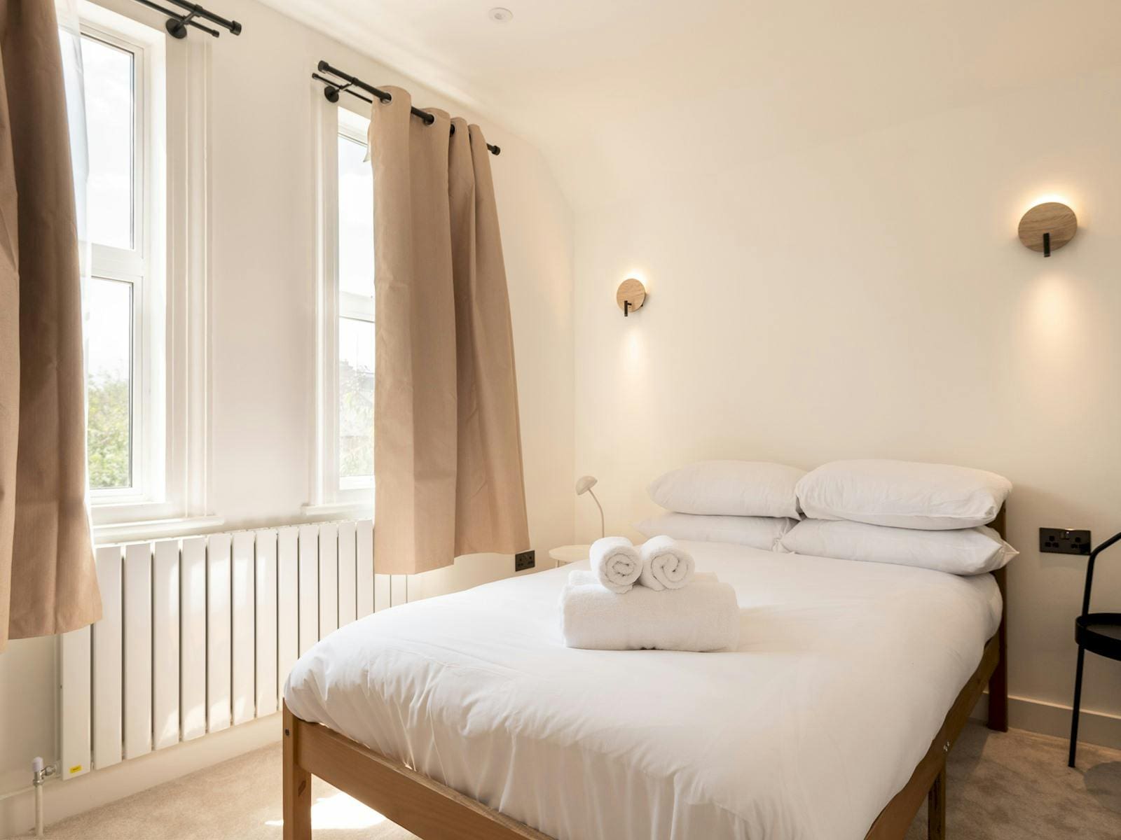 House Lysias Boars Hill Oxford: Spacious 5-Bedroom Townhouse Rental with Family Amenities, Oxford