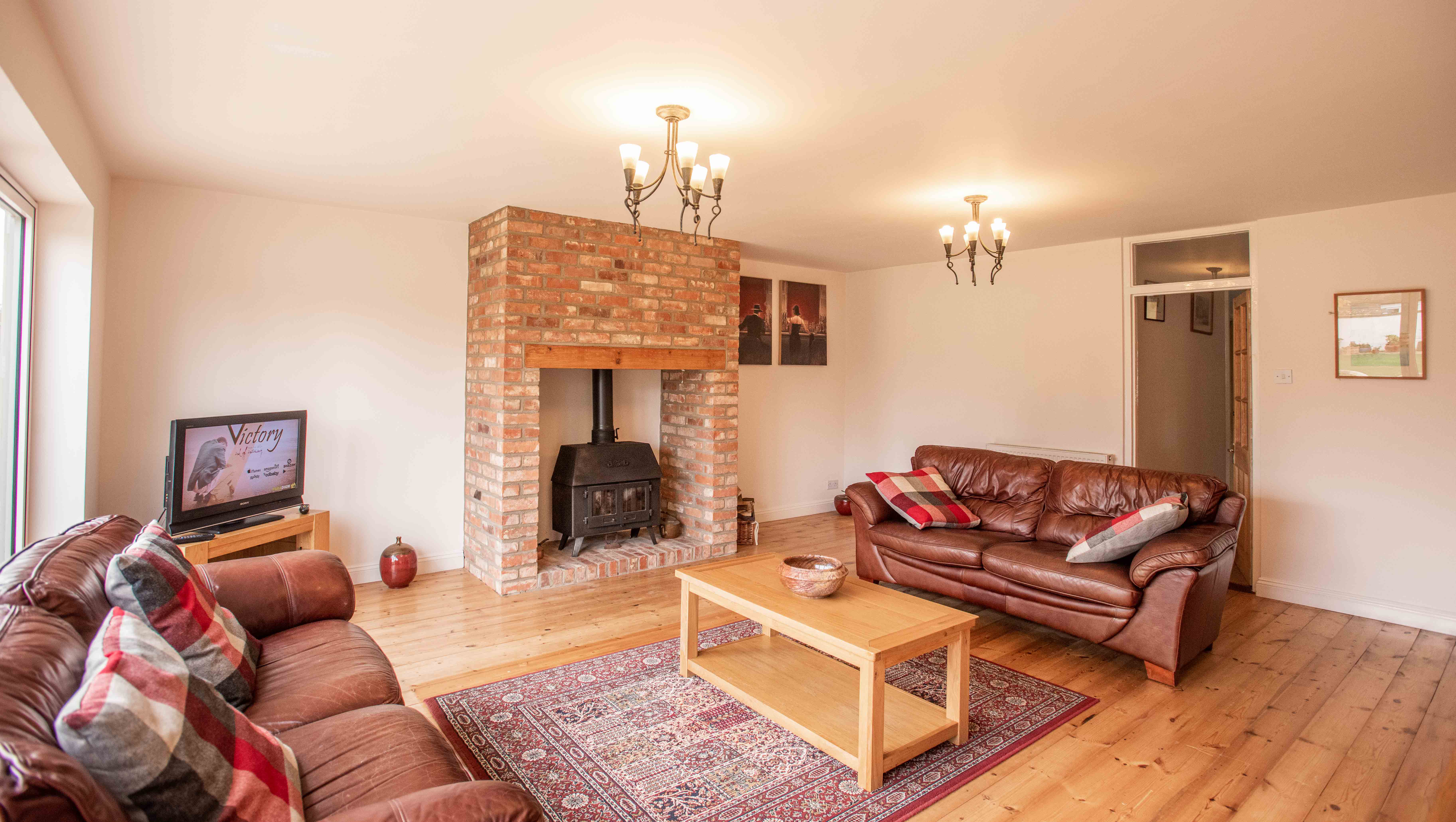 House Port Meadow Oxford: Spacious 4-Bedroom Apartment Rental with Garden and BBQ in Oxford