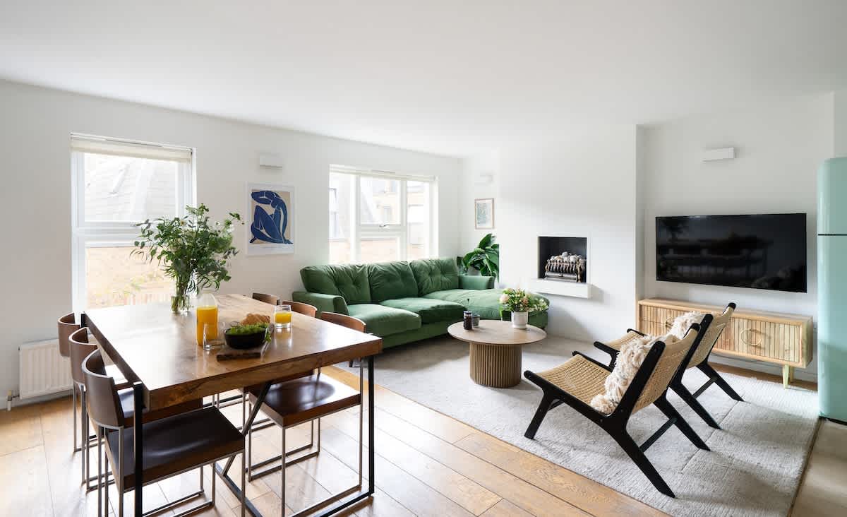 House Portobello NottingHill: Luxury 2-Bedroom House with Contemporary Interiors, Notting Hill
