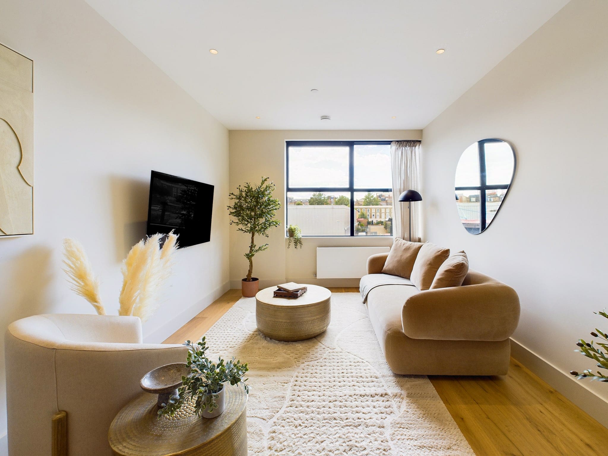 House Gregale Primrose Hill Camden Town: Charming 2-Bedroom Townhouse Rental with Family-Friendly Features in Camden Town