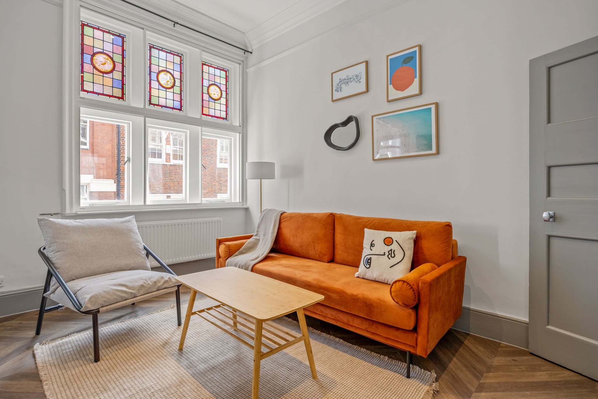 House Gloaming Neal Covent Garden: Charming 1-Bedroom Family-Friendly Apartment Rental Covent Garden London