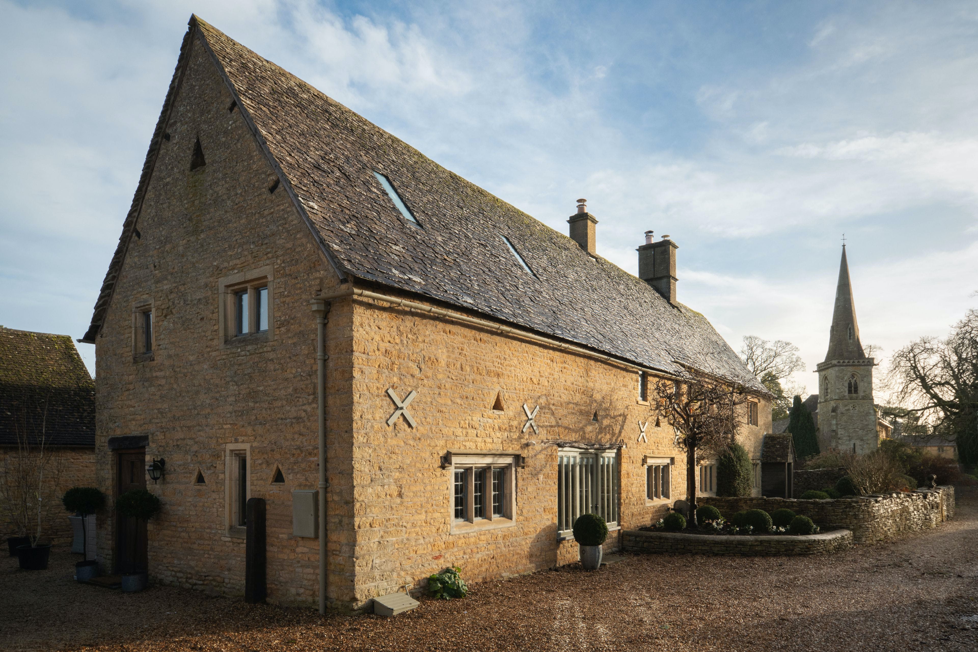 House Slaughter Bourton-on-the-Water: Charming 1-Bedroom Cottage Rental with Two Bathrooms in Bourton-on-the-Water