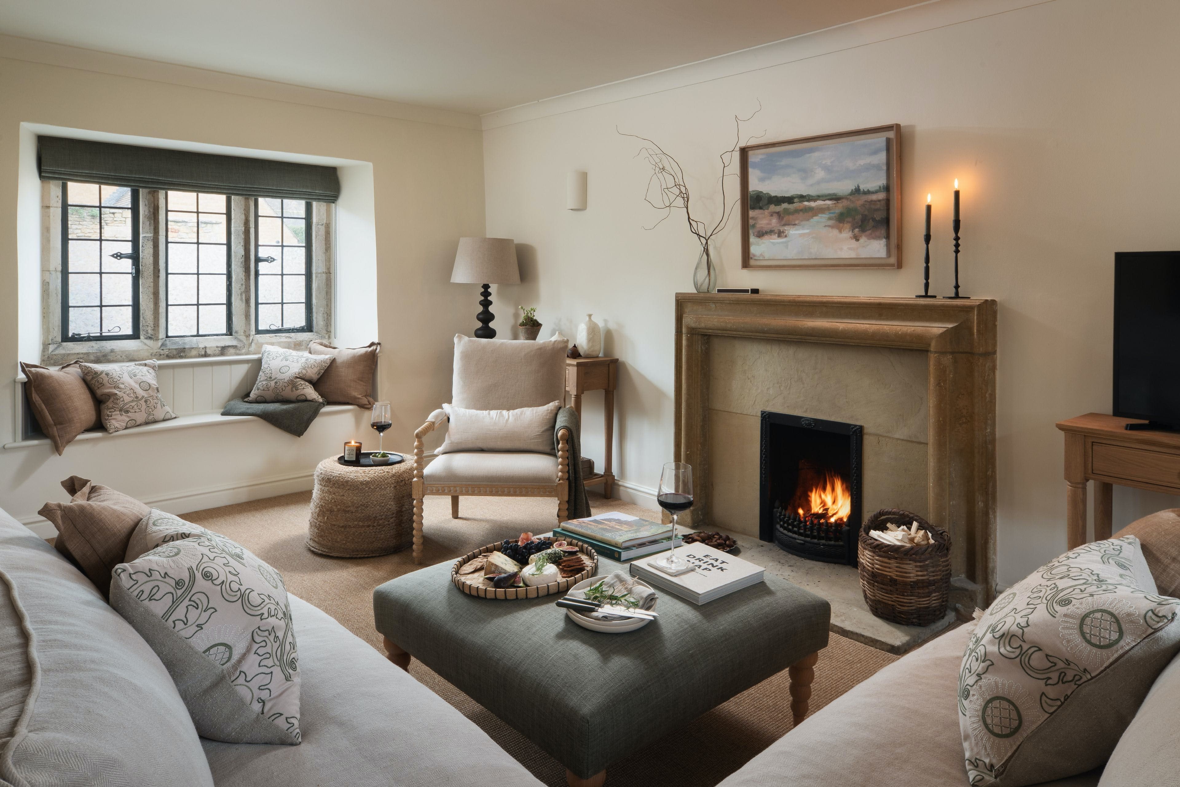 House Slaughter Bourton-on-the-Water: Charming 1-Bedroom Cottage Rental with Two Bathrooms in Bourton-on-the-Water