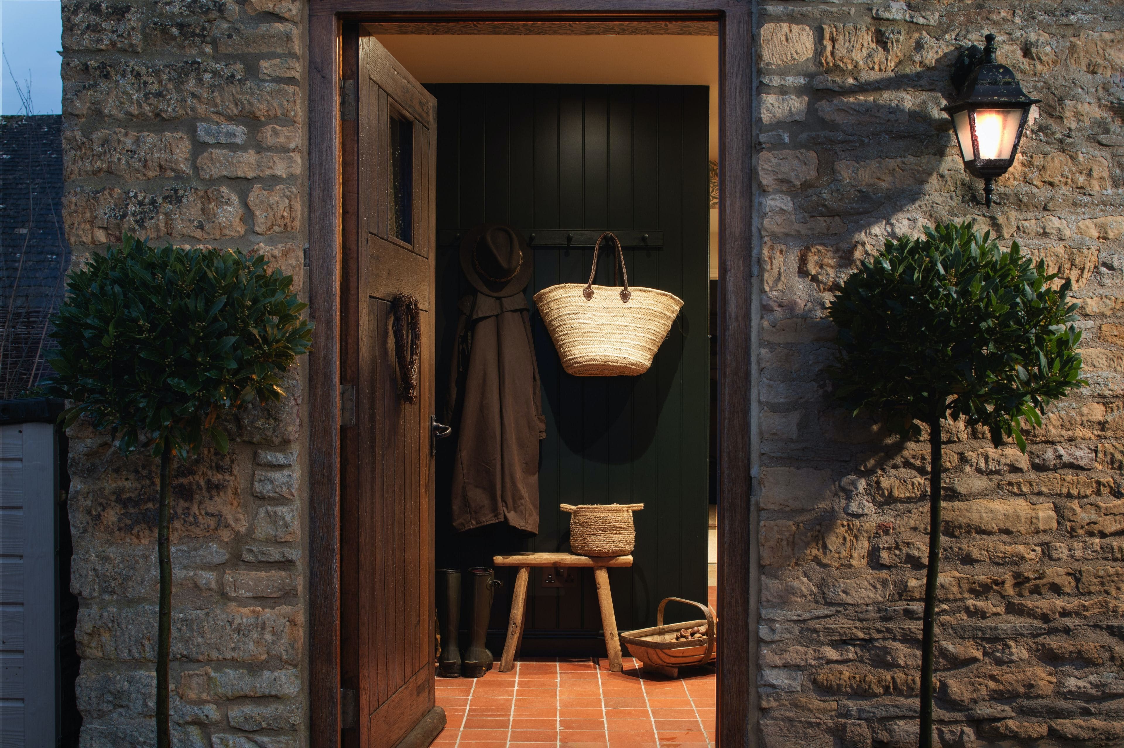 House Slaughter Bourton-on-the-Water: Charming 1-Bedroom Cottage Rental with Two Bathrooms in Bourton-on-the-Water
