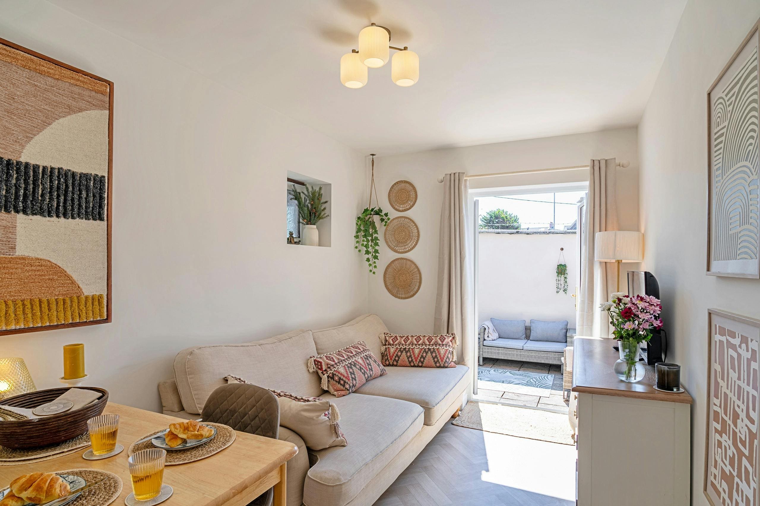 House Stratton Bude Bude: Luxury 2-Bedroom House with Sea Views and Family-Friendly Setting, Bude