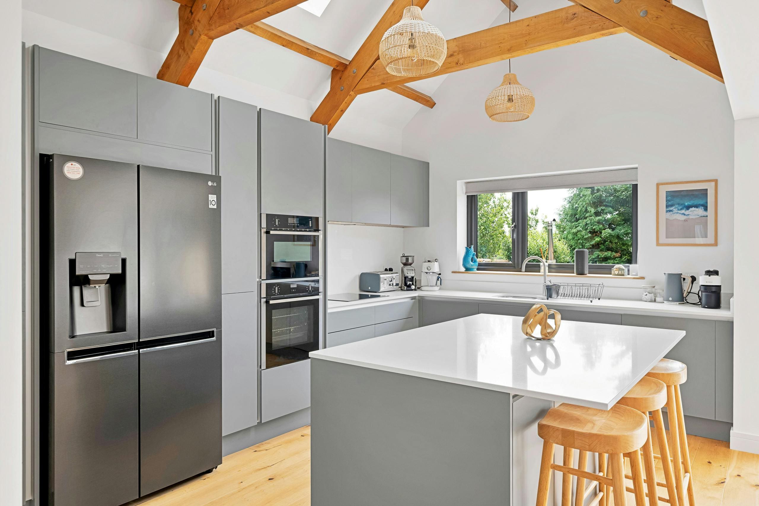 House Stratton Bude: Luxury 3-Bedroom Villa with Hot Tub and Sea Views, Bude Cornwall
