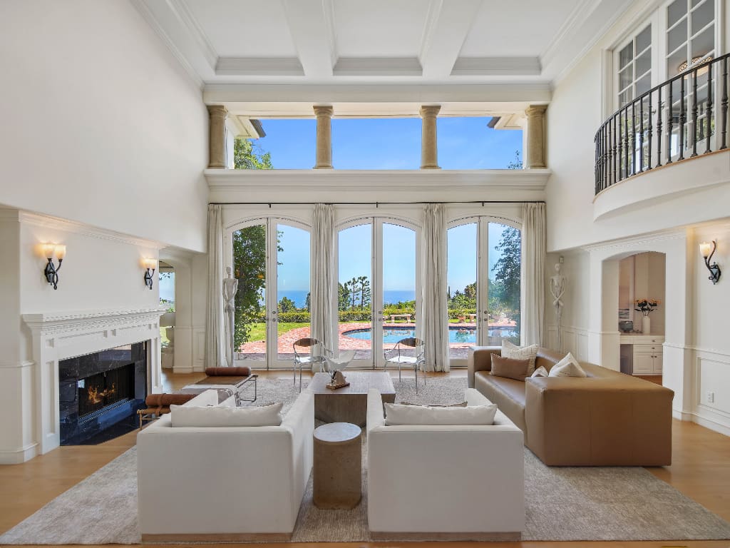 Villa Aurore Mulholland Bel Air: Luxury 6-Bedroom Villa with Pool and Stunning Views, Bel Air