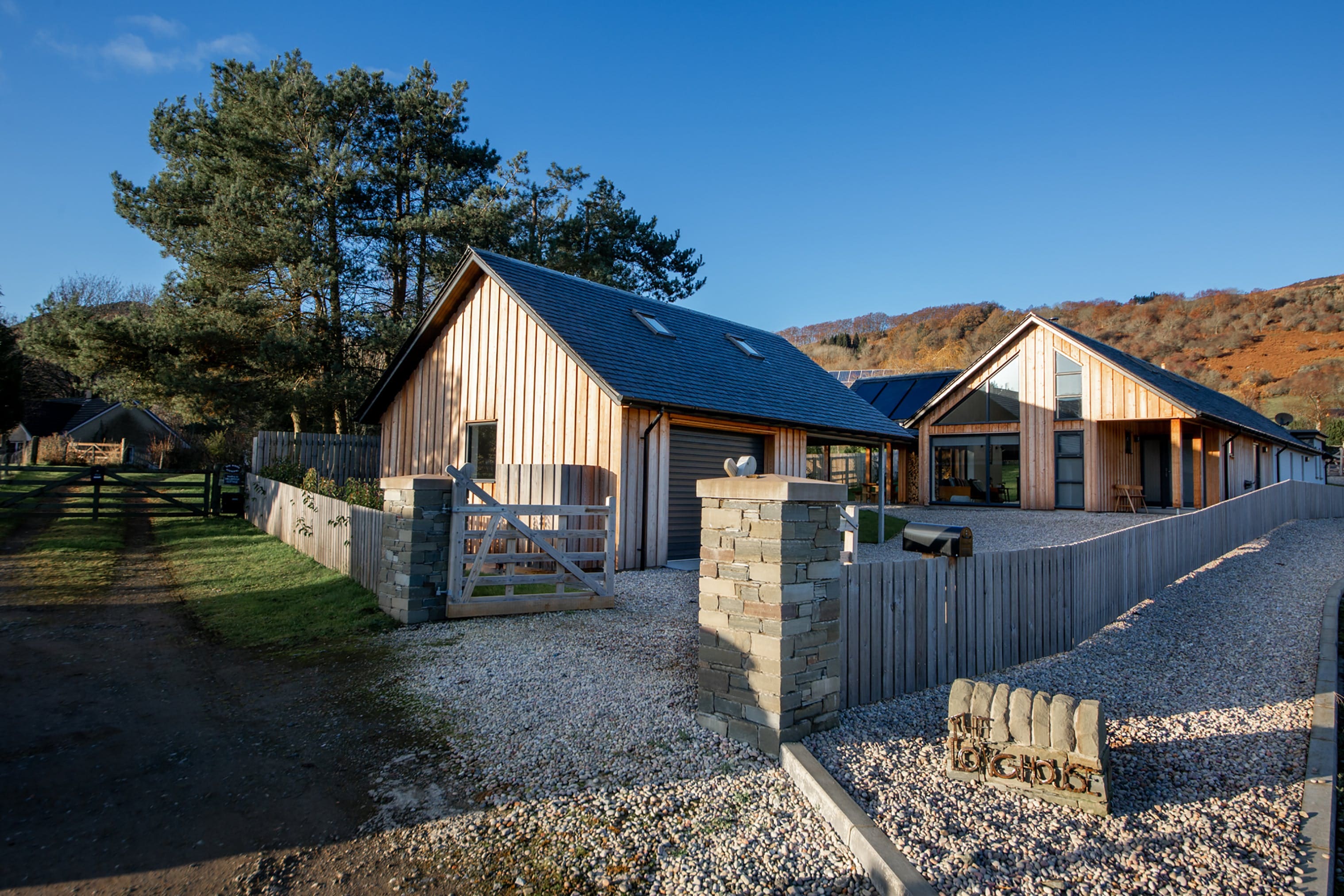 House Taybridge Aberfeldy: Spacious 3-Bedroom Apartment Rental with Family Features, Perth and Kinross