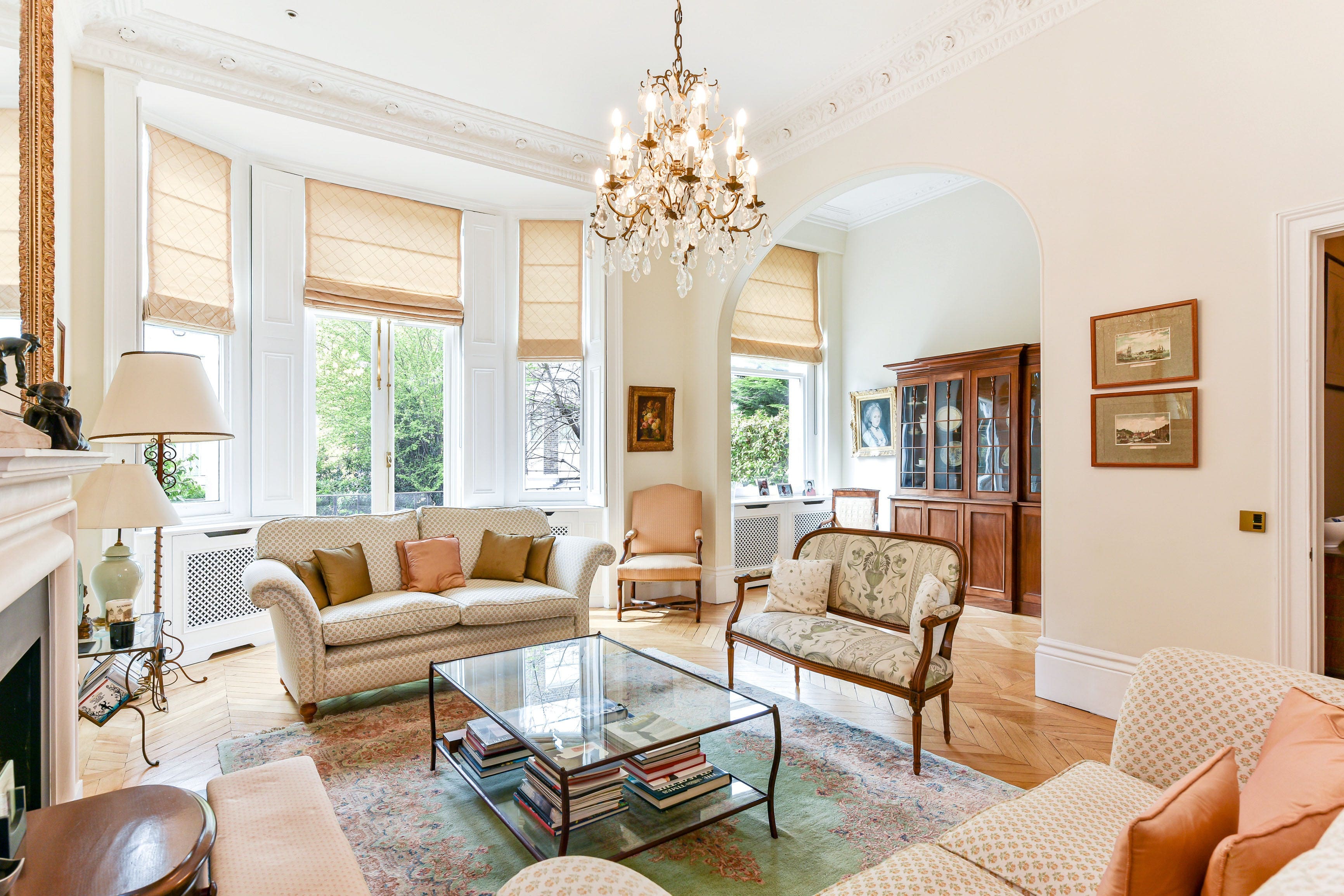 House Gloaming Phillimore Kensington-685736: Elegant 5-Bedroom Apartment for Families, Kensington