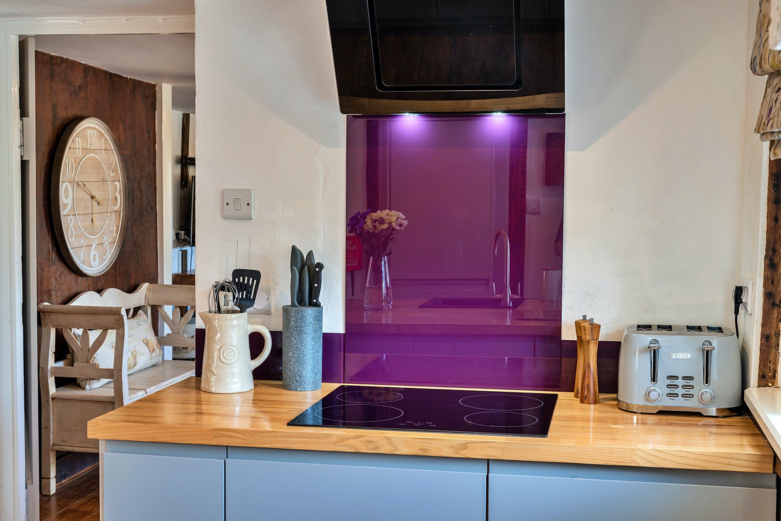 House Tors Valley: Luxury 5-Bedroom Cottage with Family Amenities, West Devon