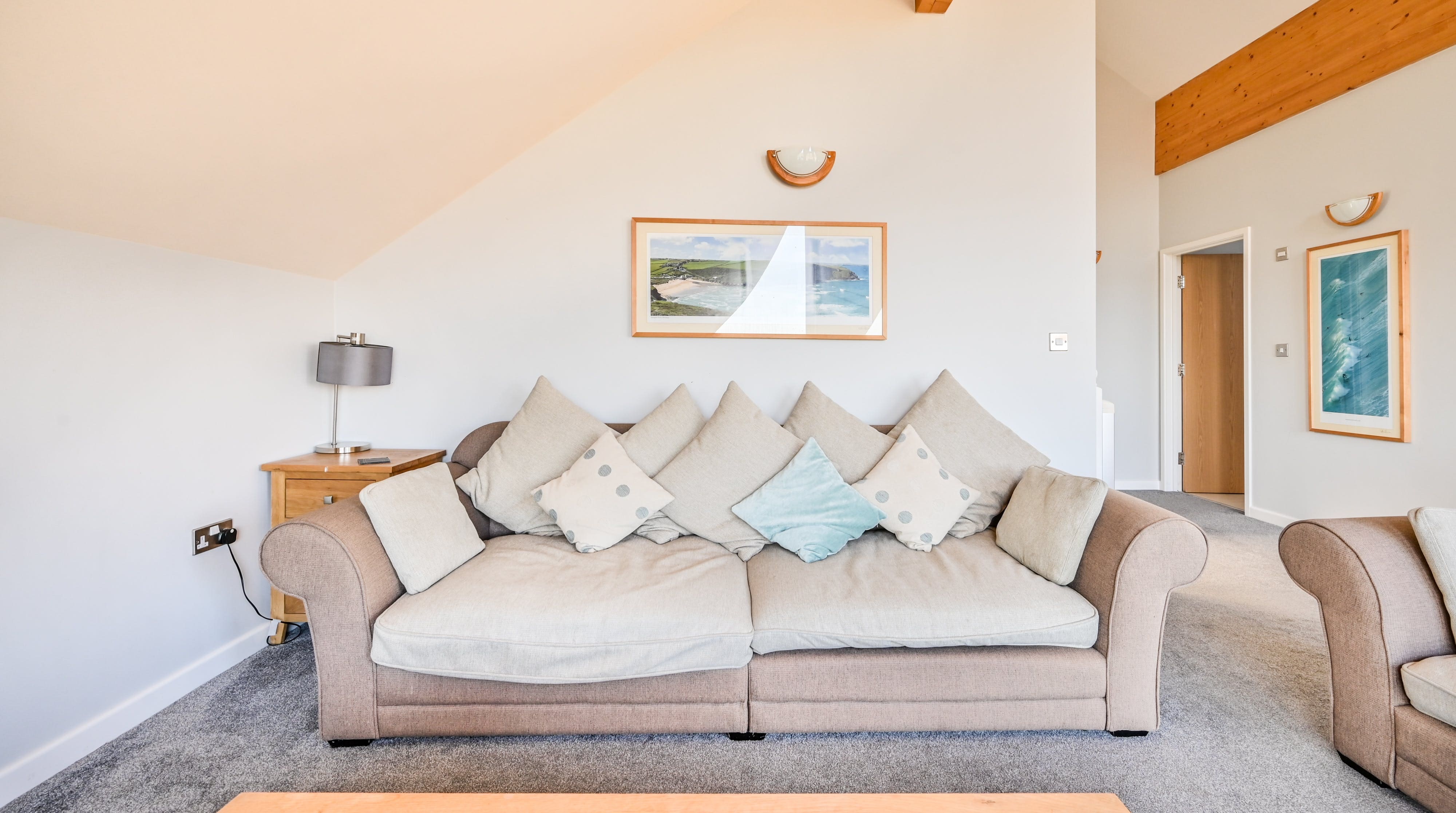 House Helm Harlyn Padstow: Spacious 4-Bedroom Apartment with Hot Tub and Seaview, Padstow Cornwall