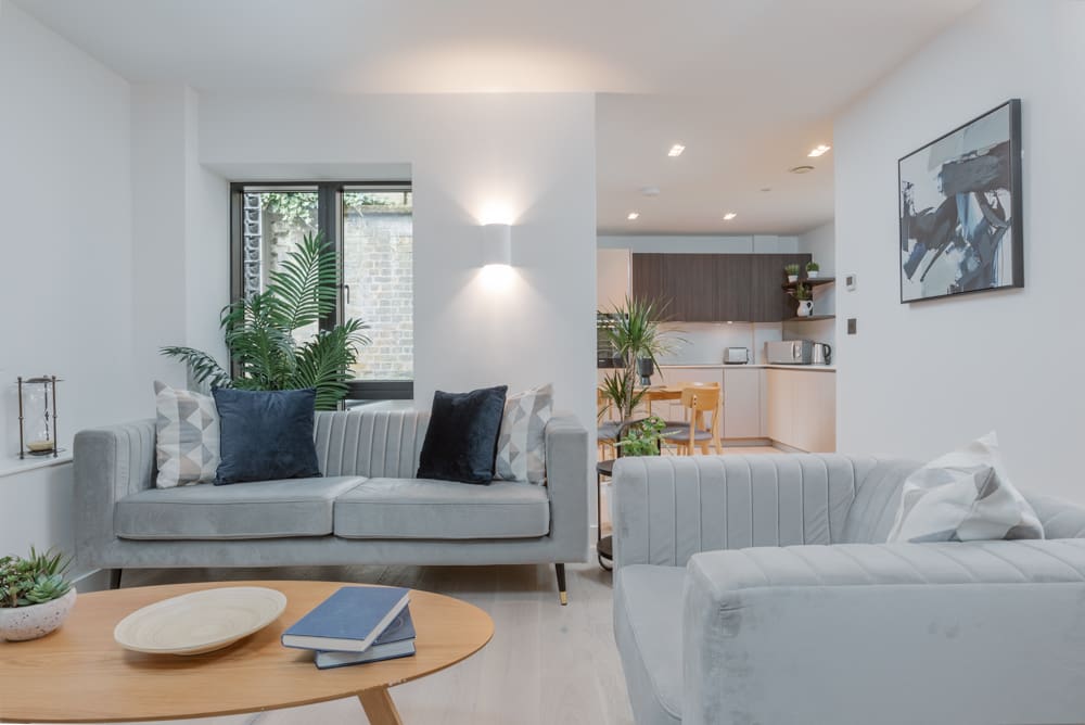 House Helm Queenstown Battersea: Modern 2-Bedroom Apartment Rental with Patio in Battersea, London