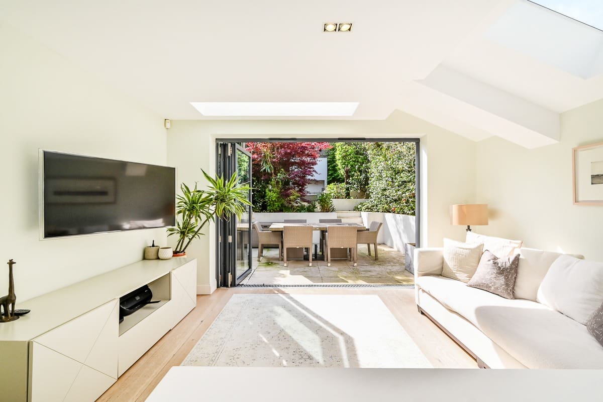 House Helm Worsfold Wandsworth: Luxury 4-Bedroom House with Family Features in Wandsworth