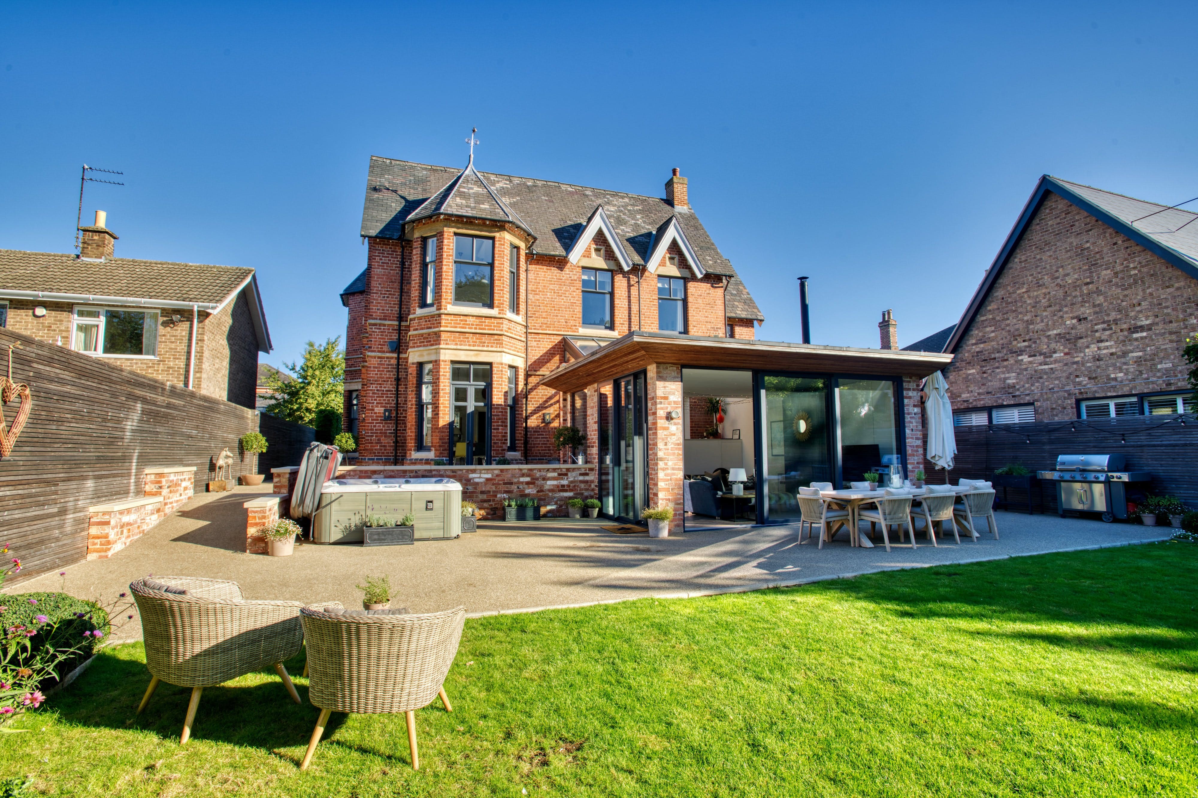 House Witham Lincolnshire: Luxury 5-Bedroom House with Hot Tub and Family-Friendly Amenities, Lincolnshire