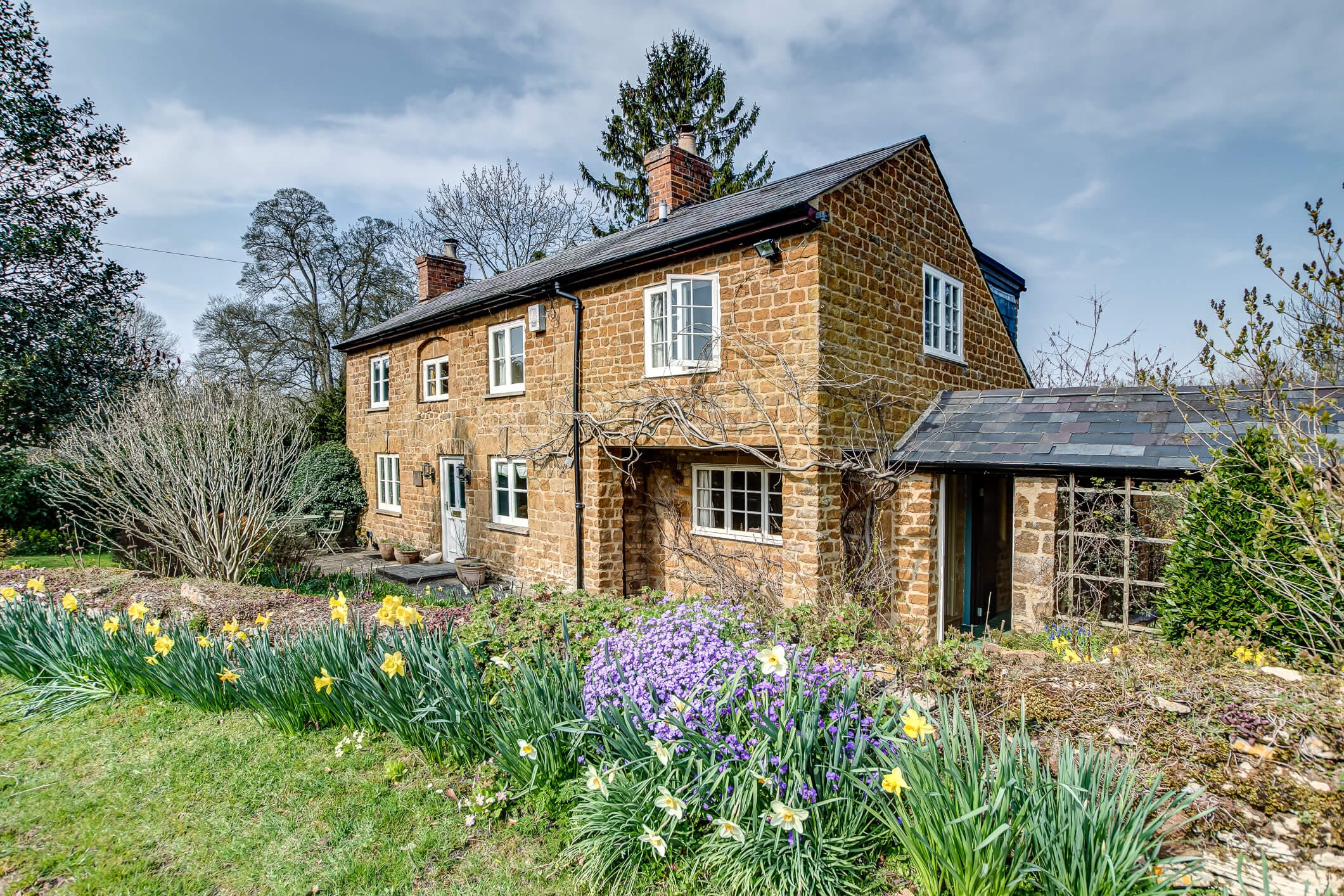 House Wychwood Chipping Norton Chipping Norton: Charming 3-Bedroom Family-Friendly Apartment Rental in Chipping Norton, Oxfordshire