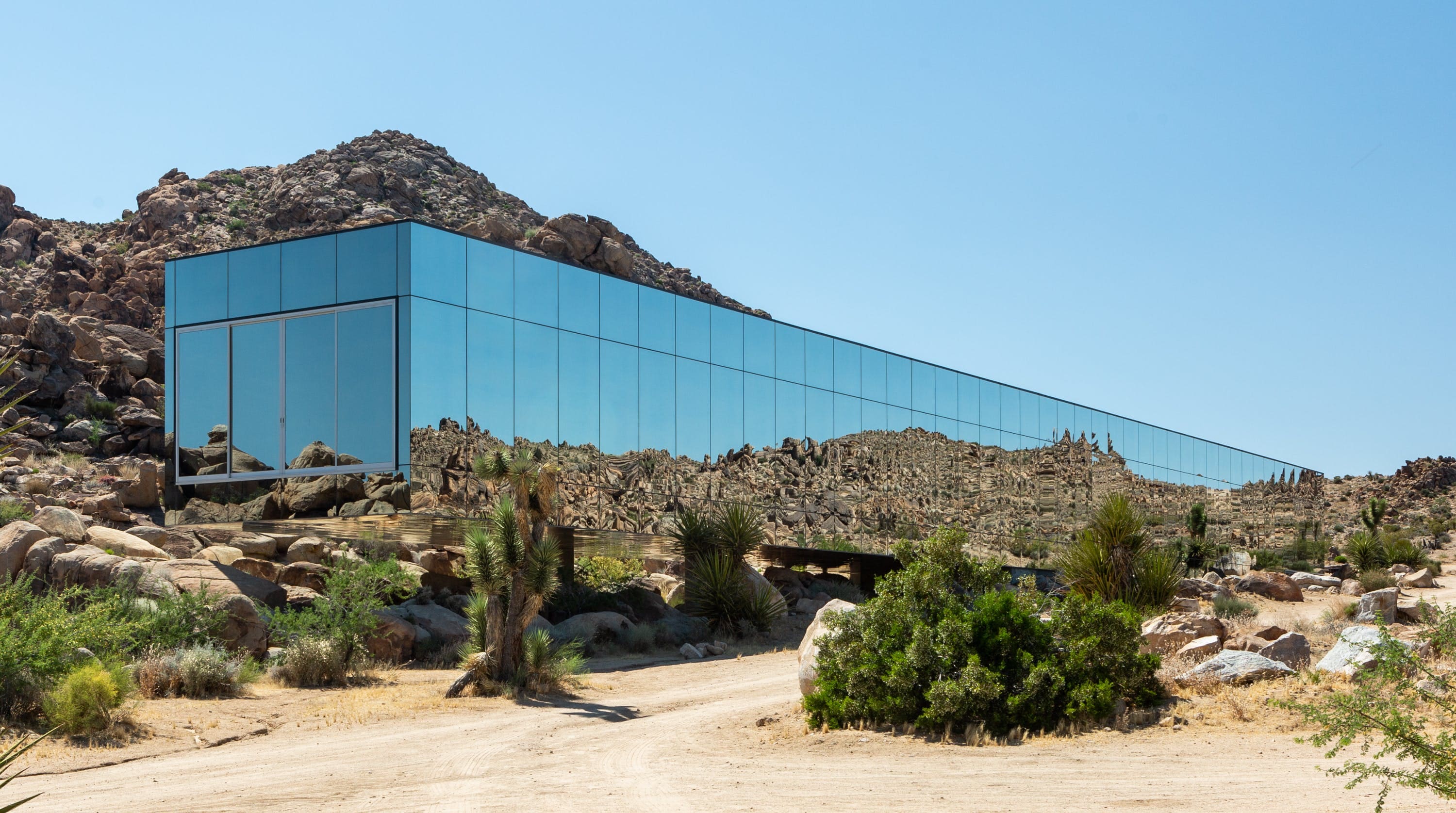 Villa Ponent Wonderland Joshua Tree: 3-Bedroom Luxury Villa with Indoor Pool, Joshua Tree