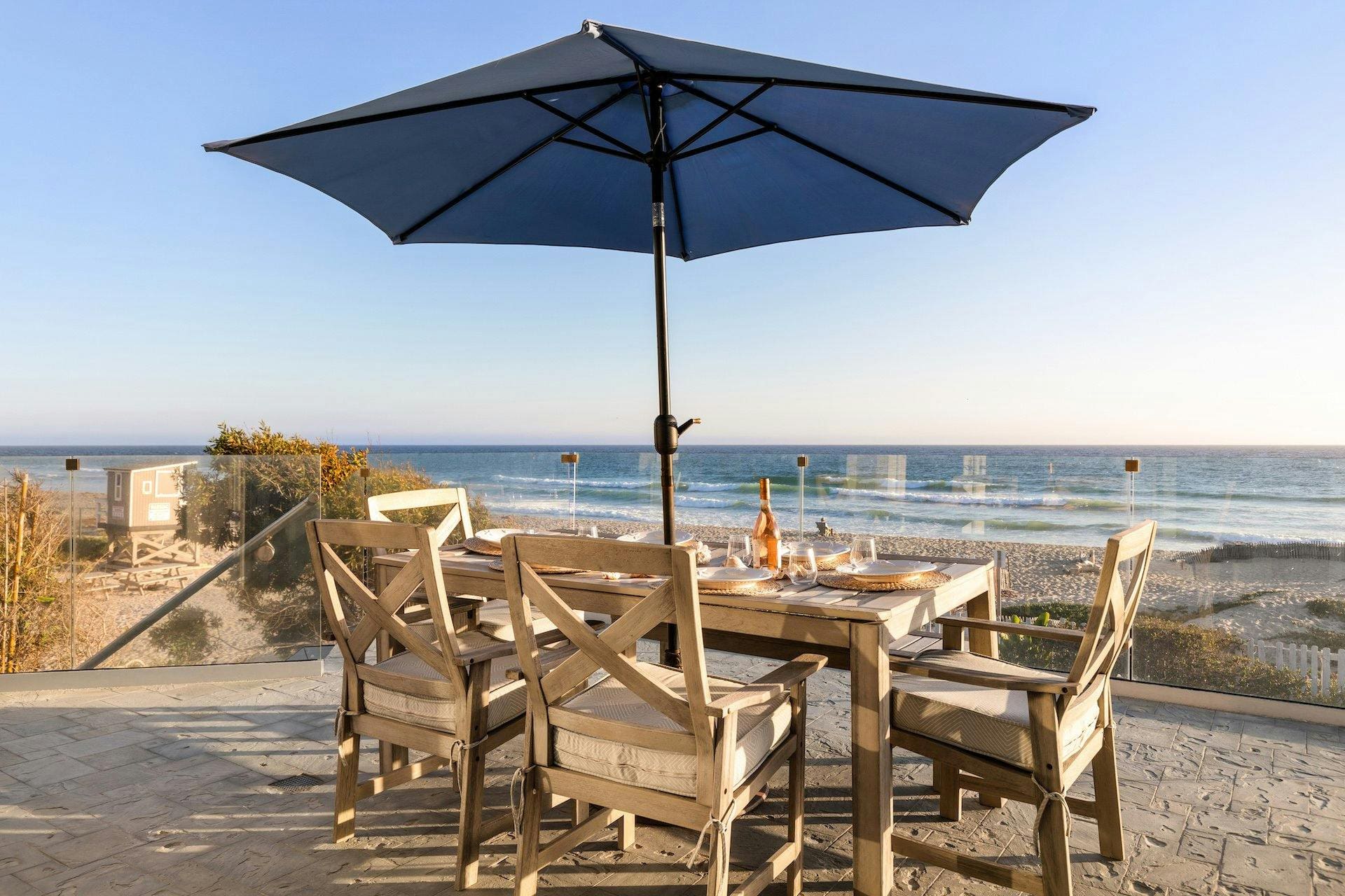 Villa Safran Point Dume Malibu: Spacious 7-Bedroom Luxury Villa with Beachfront and Hot Tub, Malibu