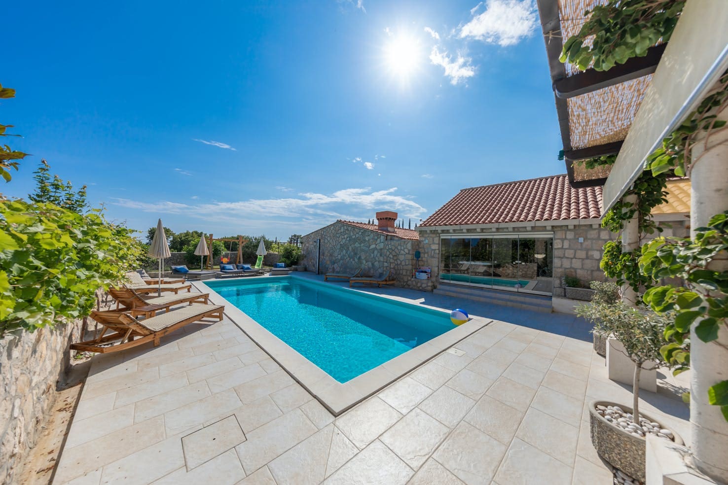 Kuća Lokrum Dubrovnik: Spacious 5-Bedroom Luxury Apartment with Stunning Sea Views, Dubrovnik