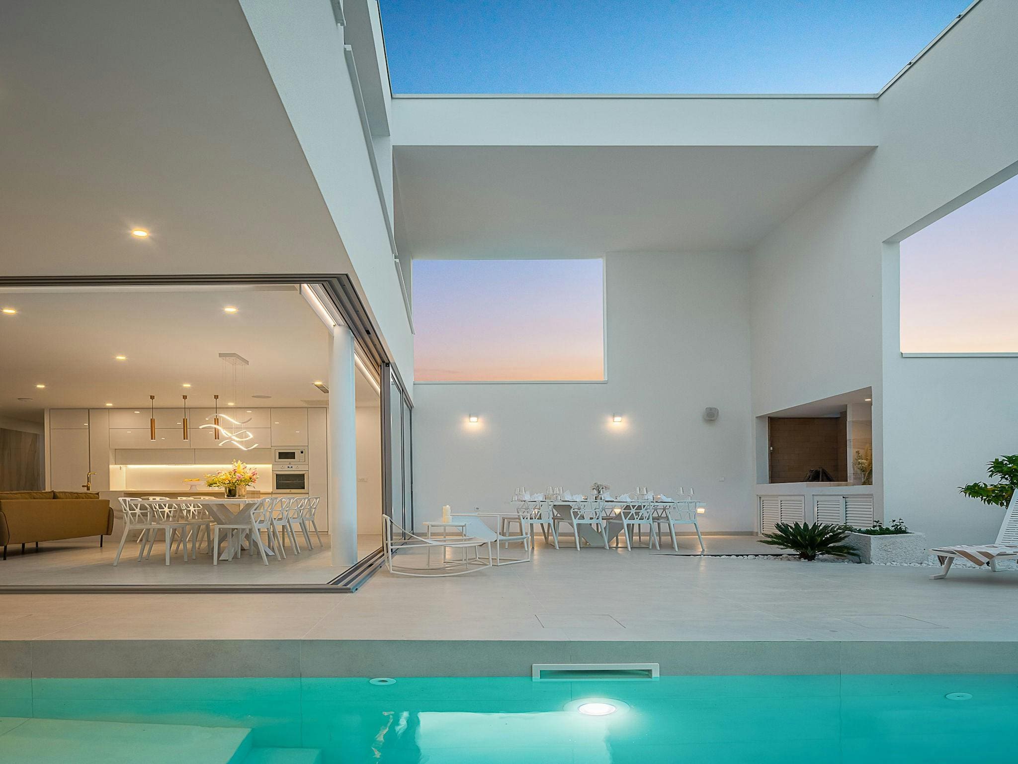 Kuća Garbino Sustipan Split: Luxury 4-Bedroom Apartment with Seaview and Hot Tub, Split