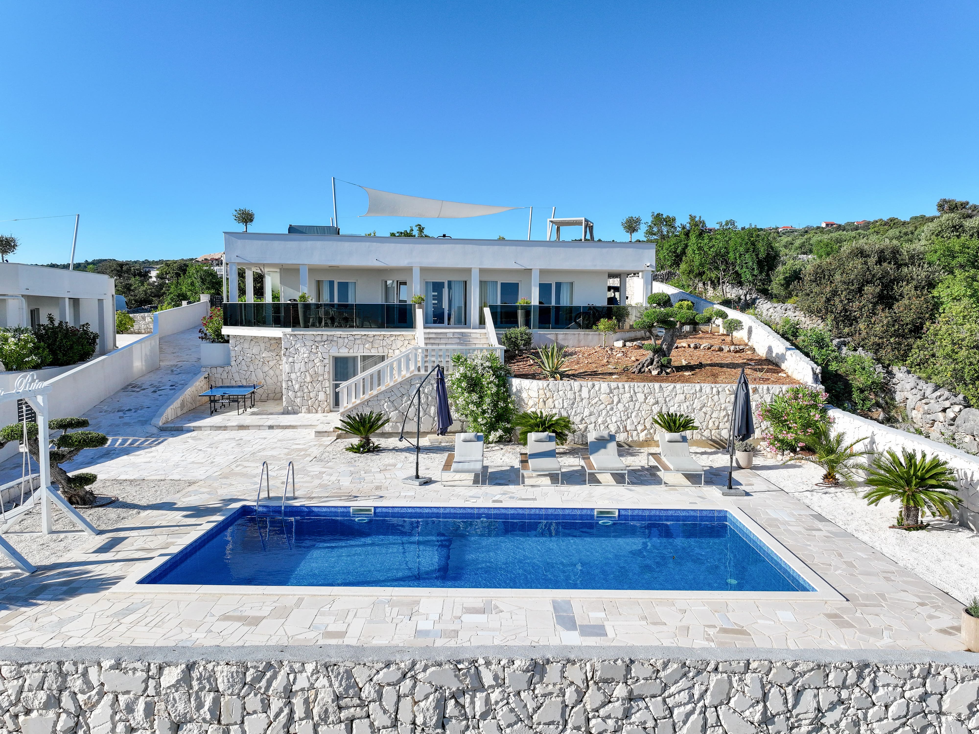 Kuća Lefki Sustipan Split: Luxury 3-Bedroom Apartment with Seaview and Pool, Split