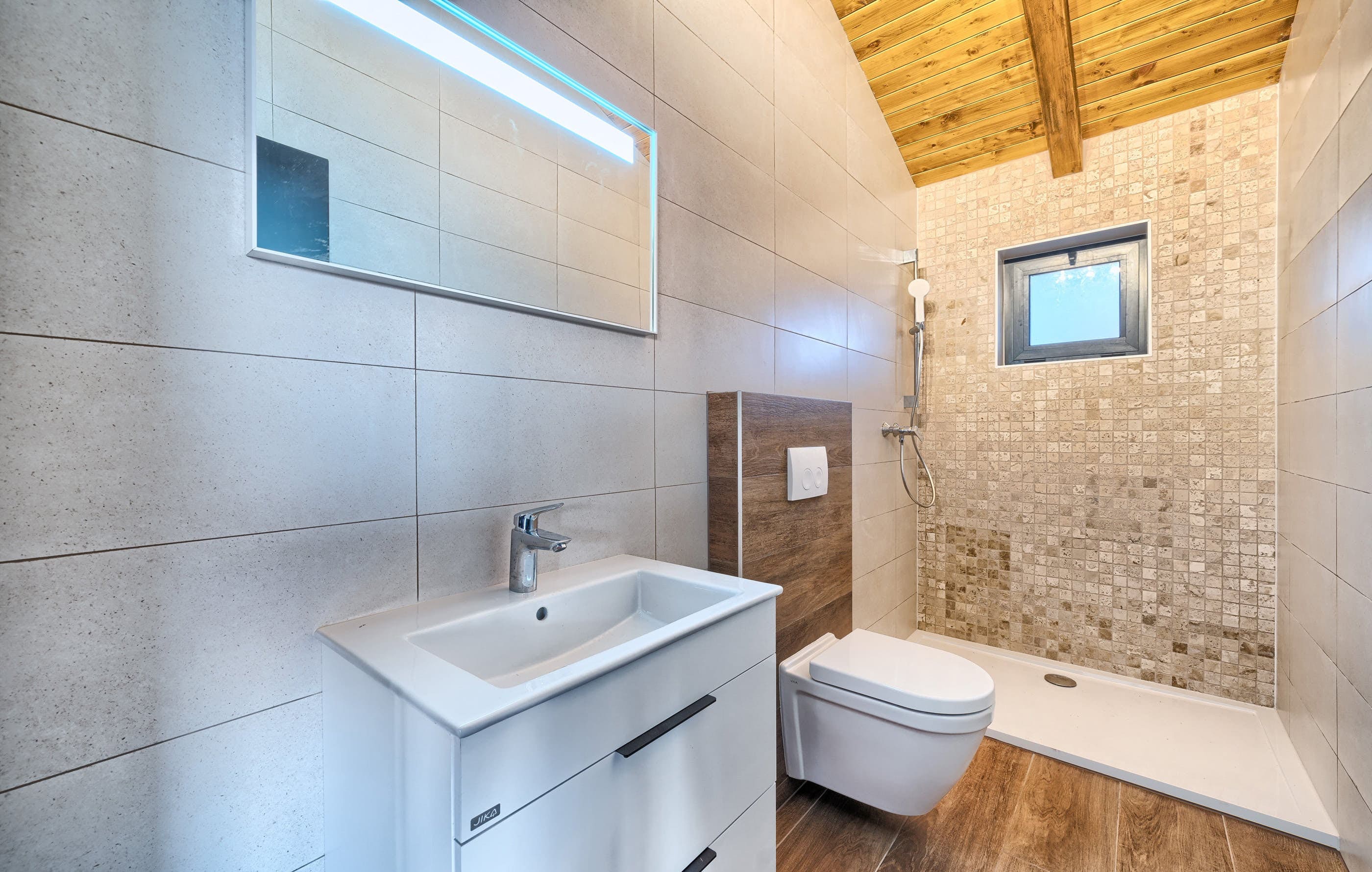 Kuća Pašman Šibenik: 2-Bedroom Cottage Rental with Private Pool and Tennis Court, Šibenik-Knin County
