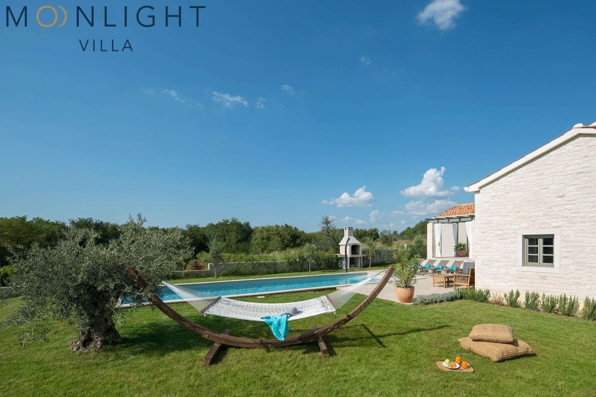 Kuća Zephyros Juršići Istria: Luxury 4-Bedroom Apartment with Pool and BBQ in Istria
