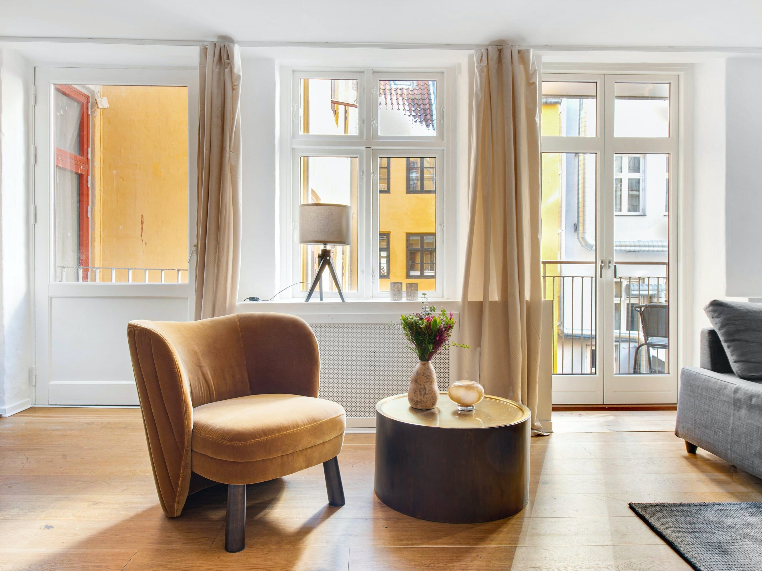 Lejlighed Gammelholm København: Spacious 5-Bedroom Apartment Rental with Seaview in Indre By, Copenhagen