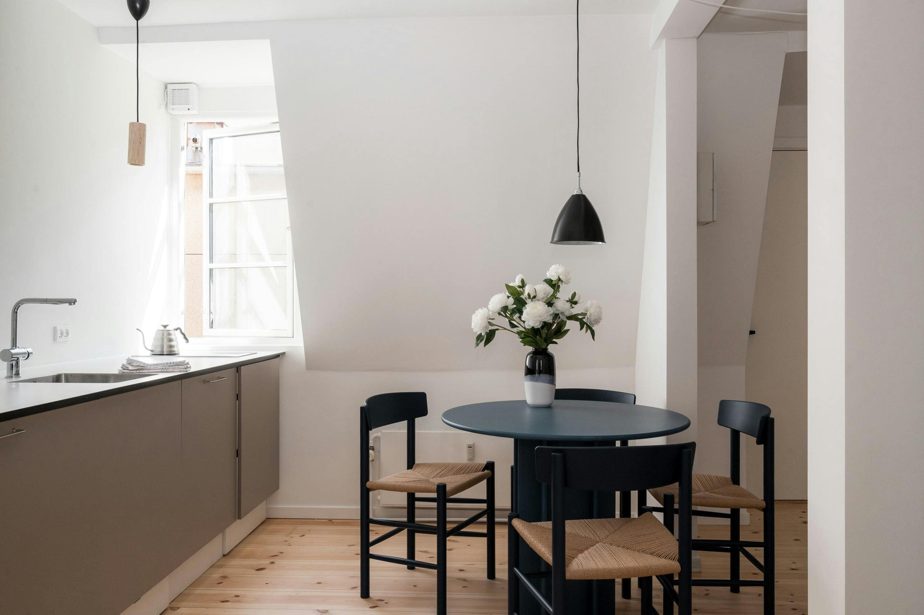 Lejlighed Skipperbyen København: Stylish 2-Bedroom Apartment Rental with Gym Access, Nyhavn