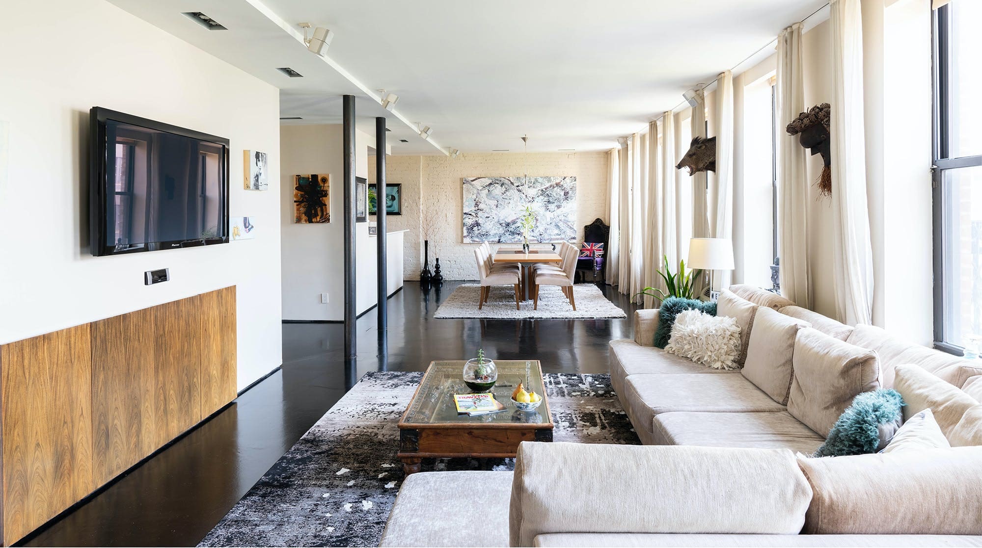 Loft Tompkins Alphabet: Stylish 1-Bedroom Loft Rental with Air-Con and Workspace, Alphabet City